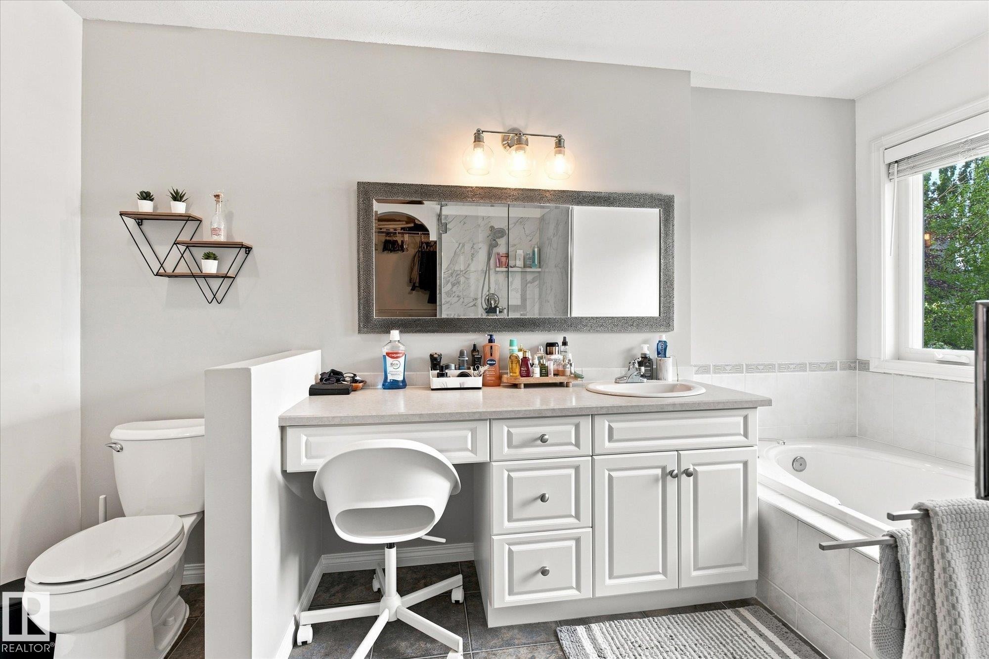 1312 116 Street Nw, Edmonton, AB - Indoor Photo Showing Bathroom