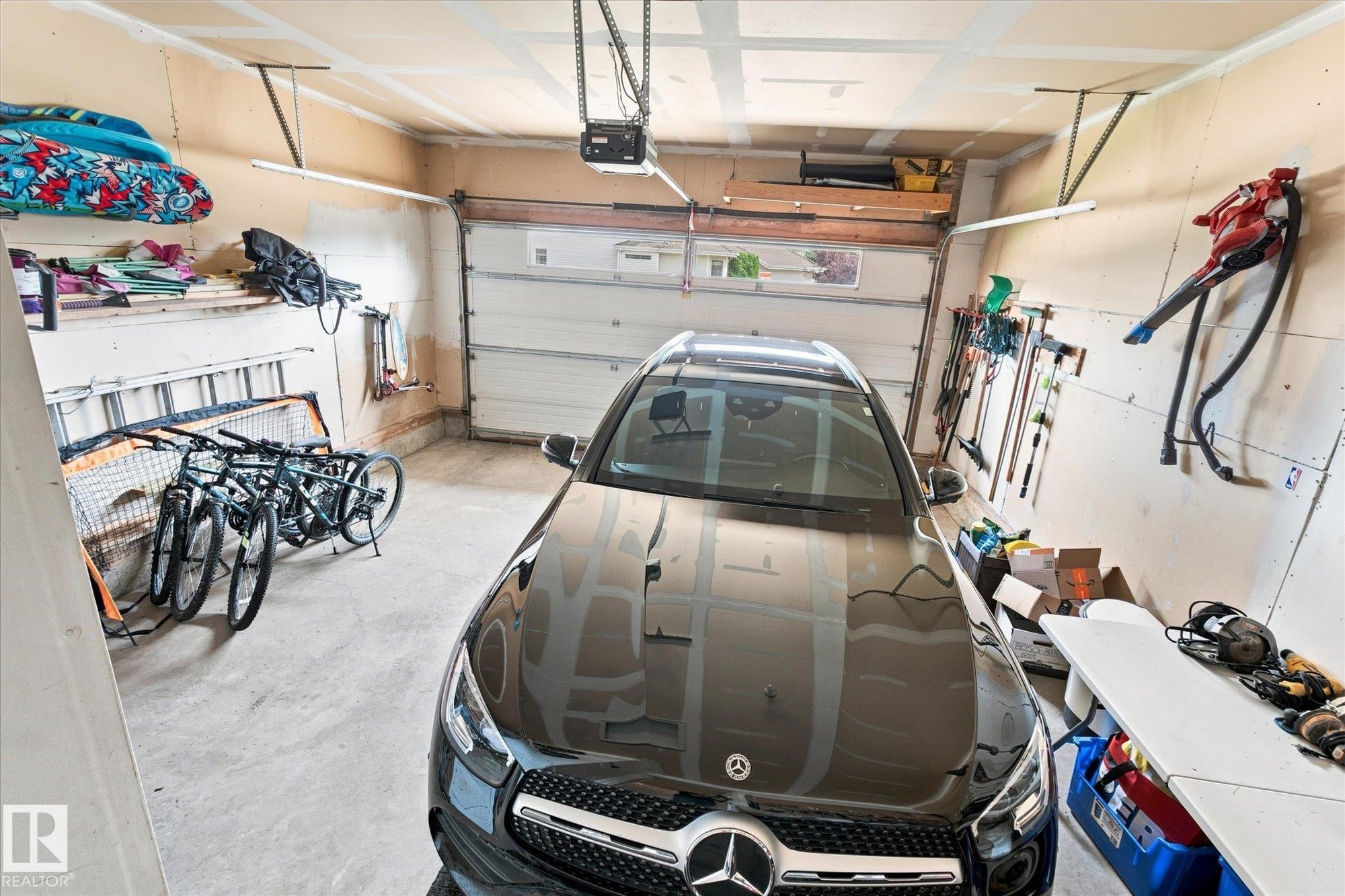 1312 116 Street Nw, Edmonton, AB - Indoor Photo Showing Garage