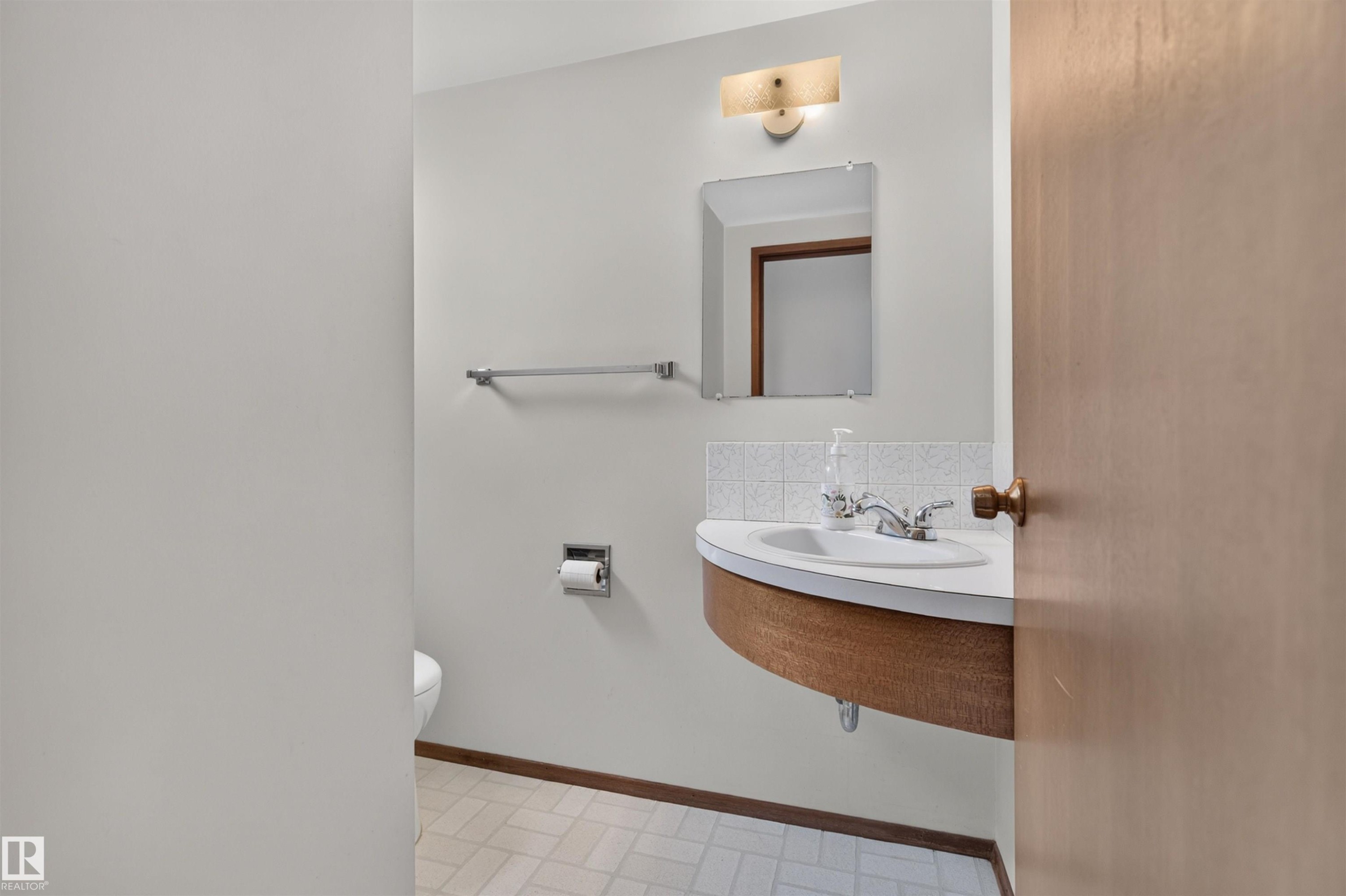 4132 113 Street Nw, Edmonton, AB - Indoor Photo Showing Bathroom
