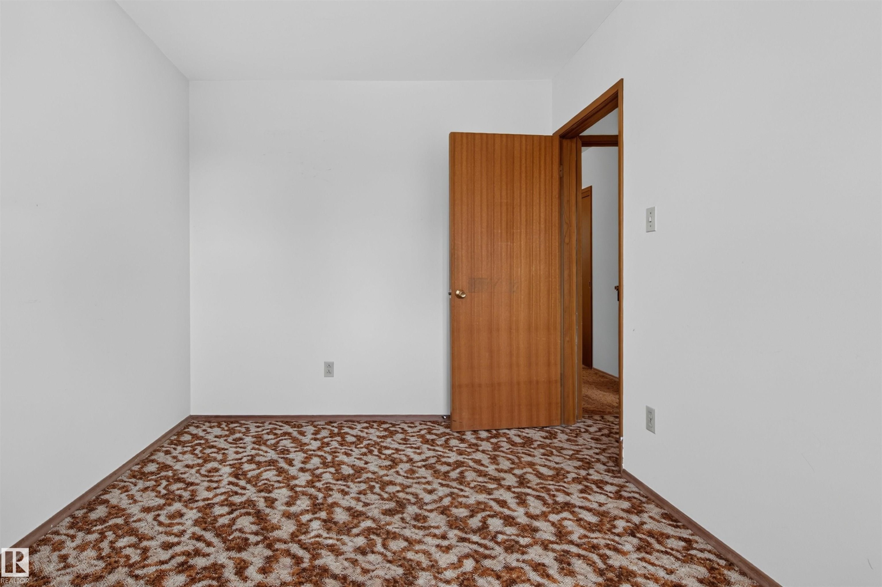 4132 113 Street Nw, Edmonton, AB - Indoor Photo Showing Other Room