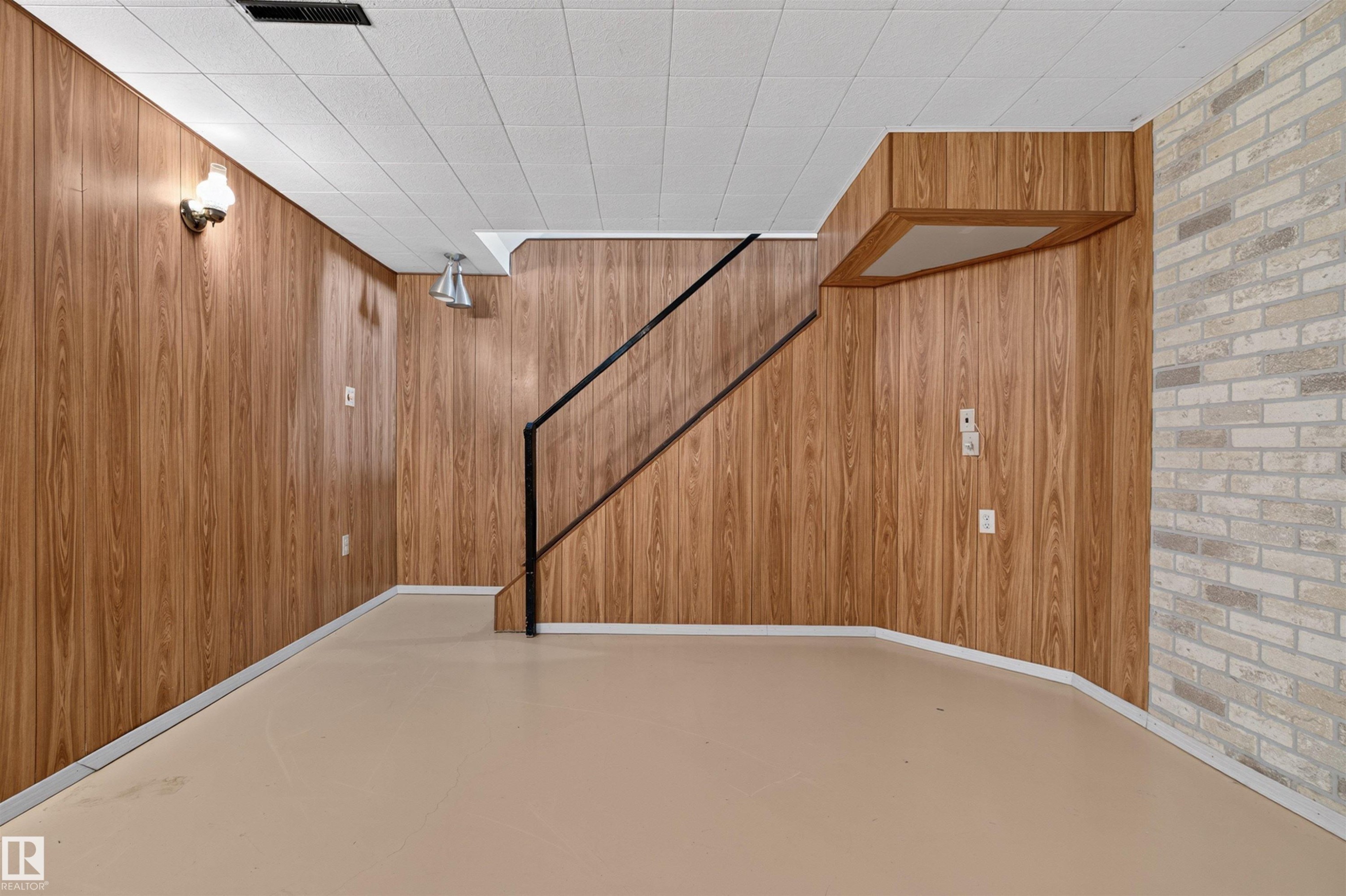 4132 113 Street Nw, Edmonton, AB - Indoor Photo Showing Other Room