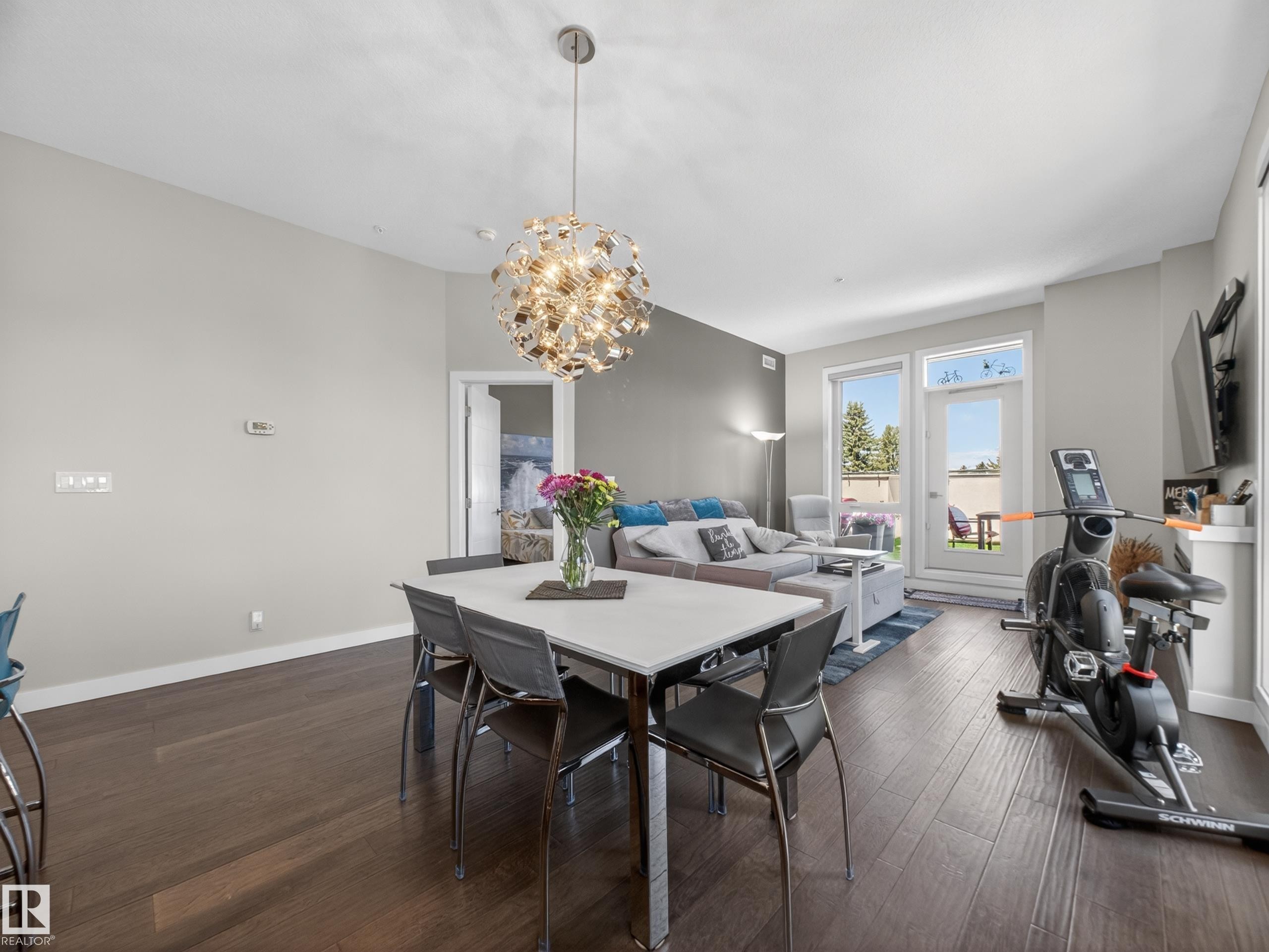 #403, 11710 87 Av Nw, Edmonton, AB - Indoor Photo Showing Dining Room