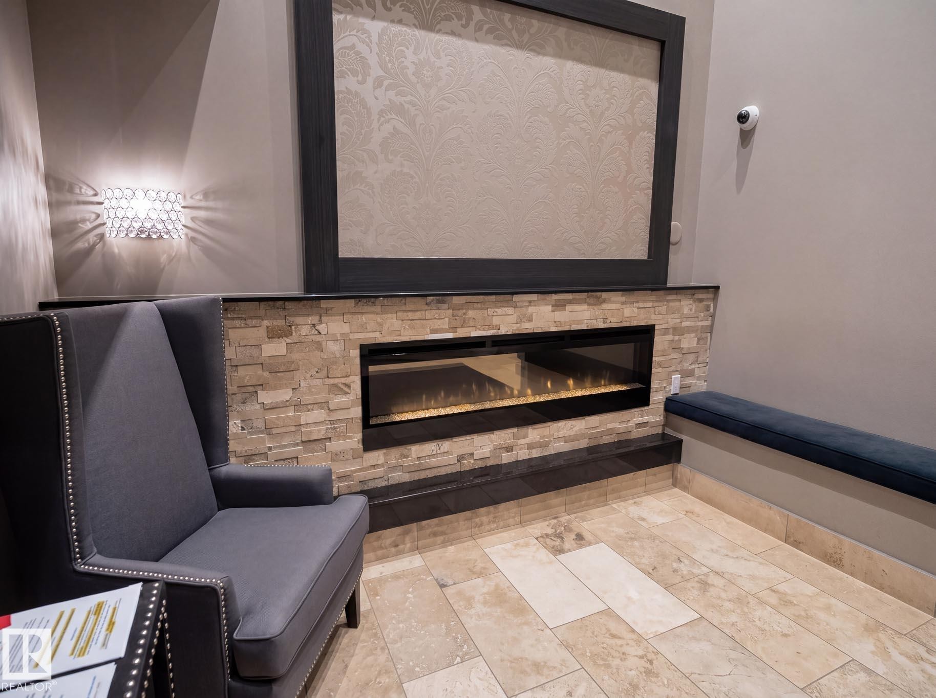 #403, 11710 87 Av Nw, Edmonton, AB - Indoor With Fireplace