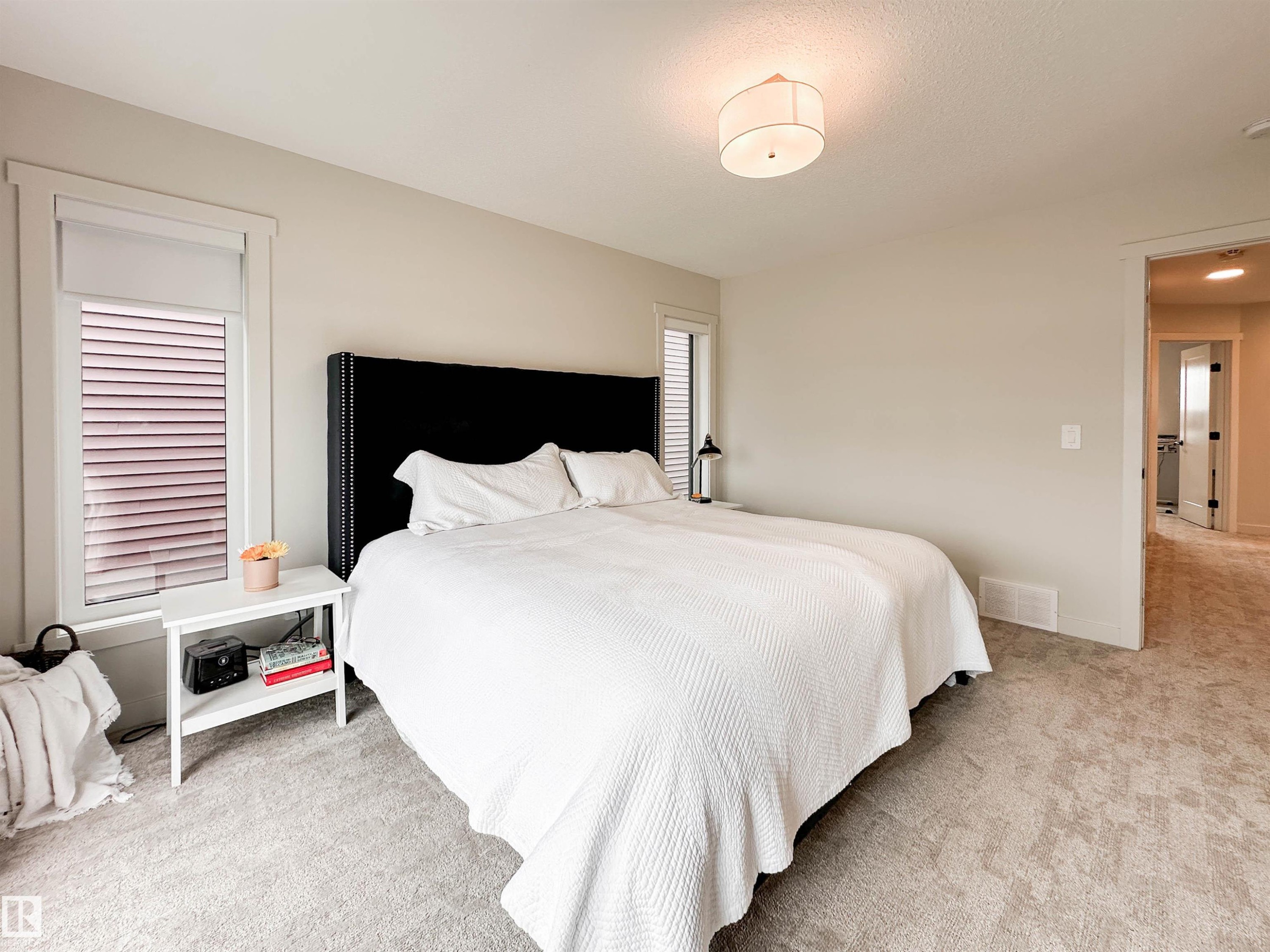 356 Jensen Lakes Boulevard, St. Albert, AB - Indoor Photo Showing Bedroom