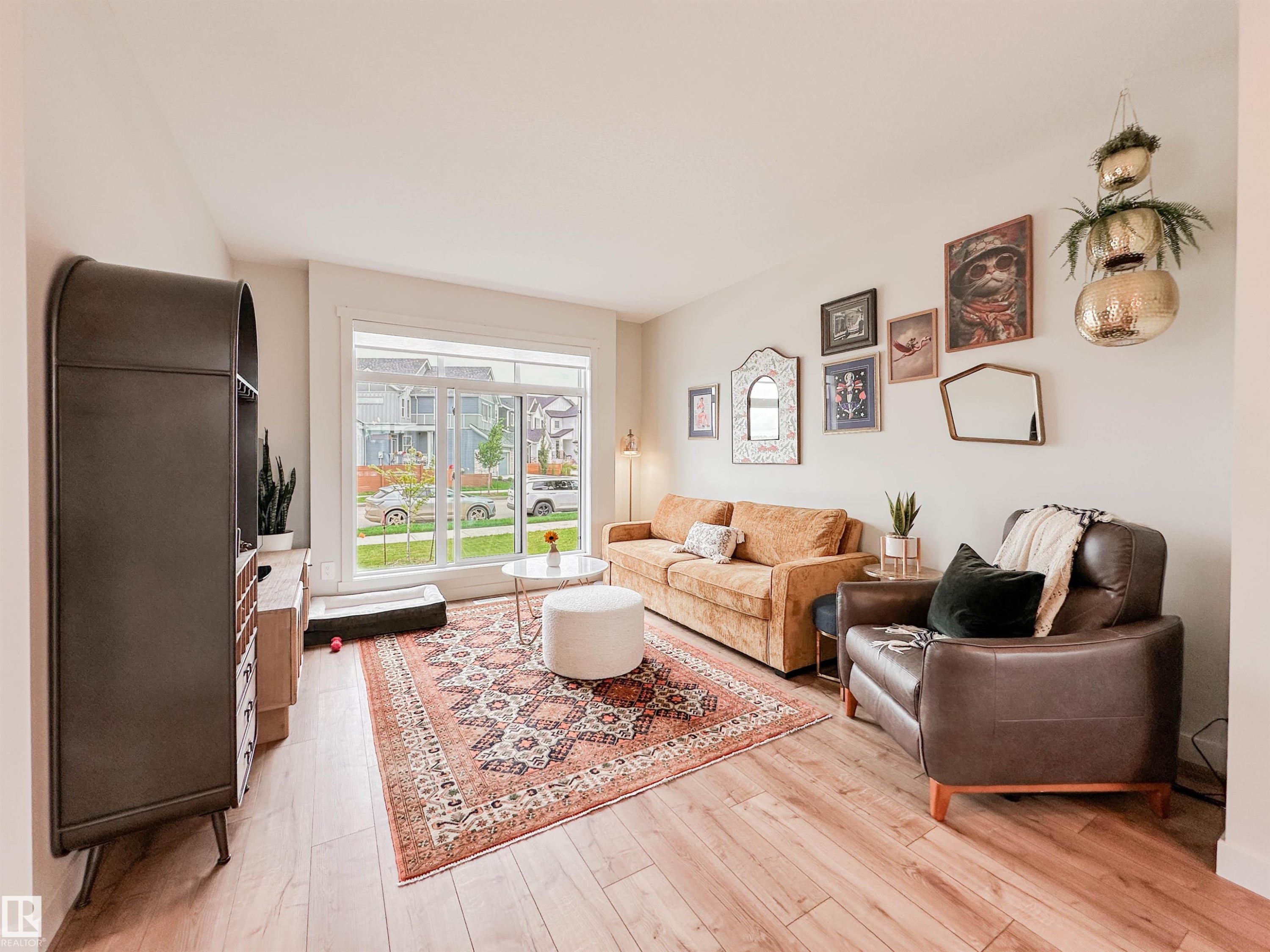 356 Jensen Lakes Boulevard, St. Albert, AB - Indoor Photo Showing Living Room