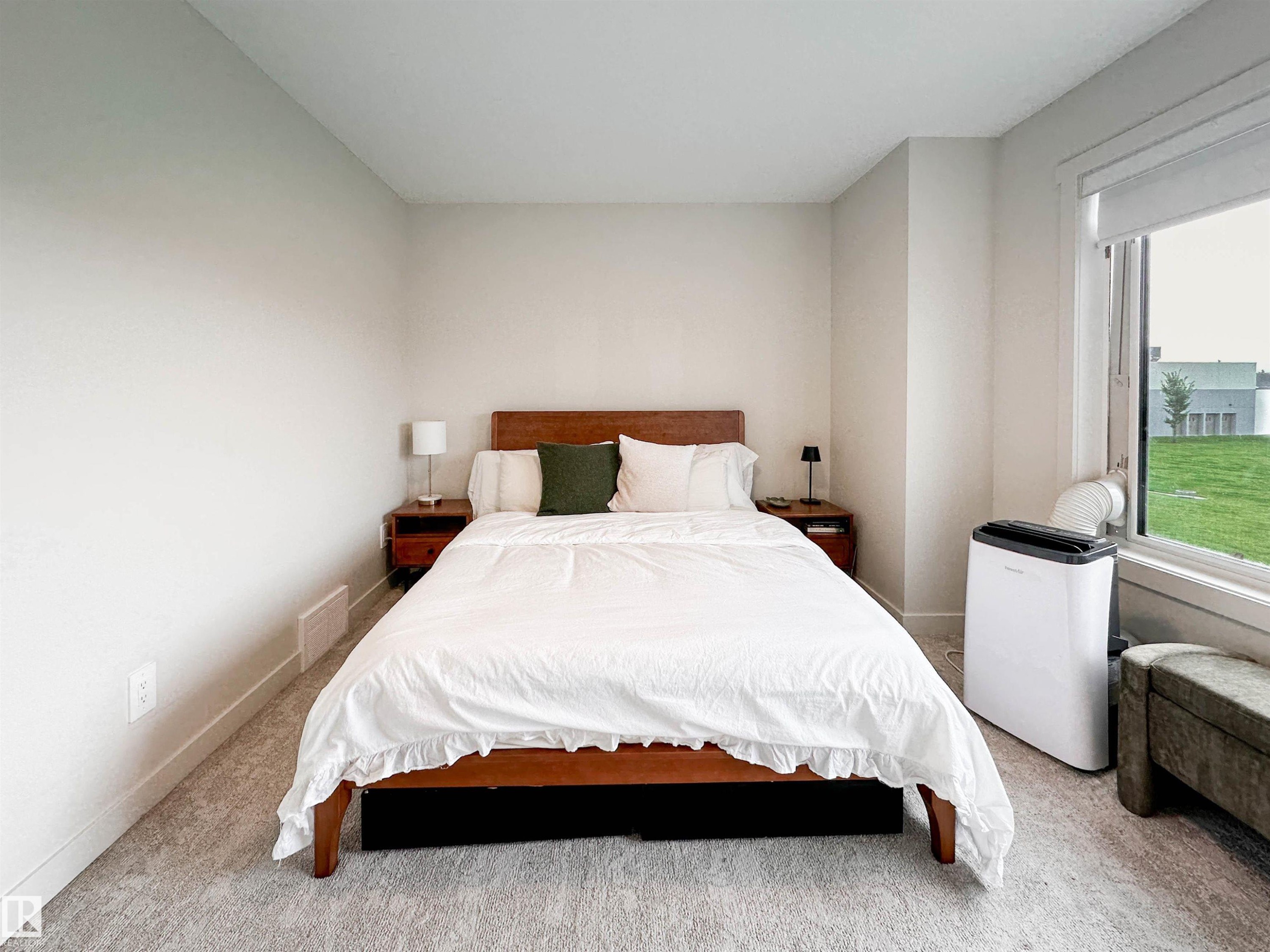 356 Jensen Lakes Boulevard, St. Albert, AB - Indoor Photo Showing Bedroom
