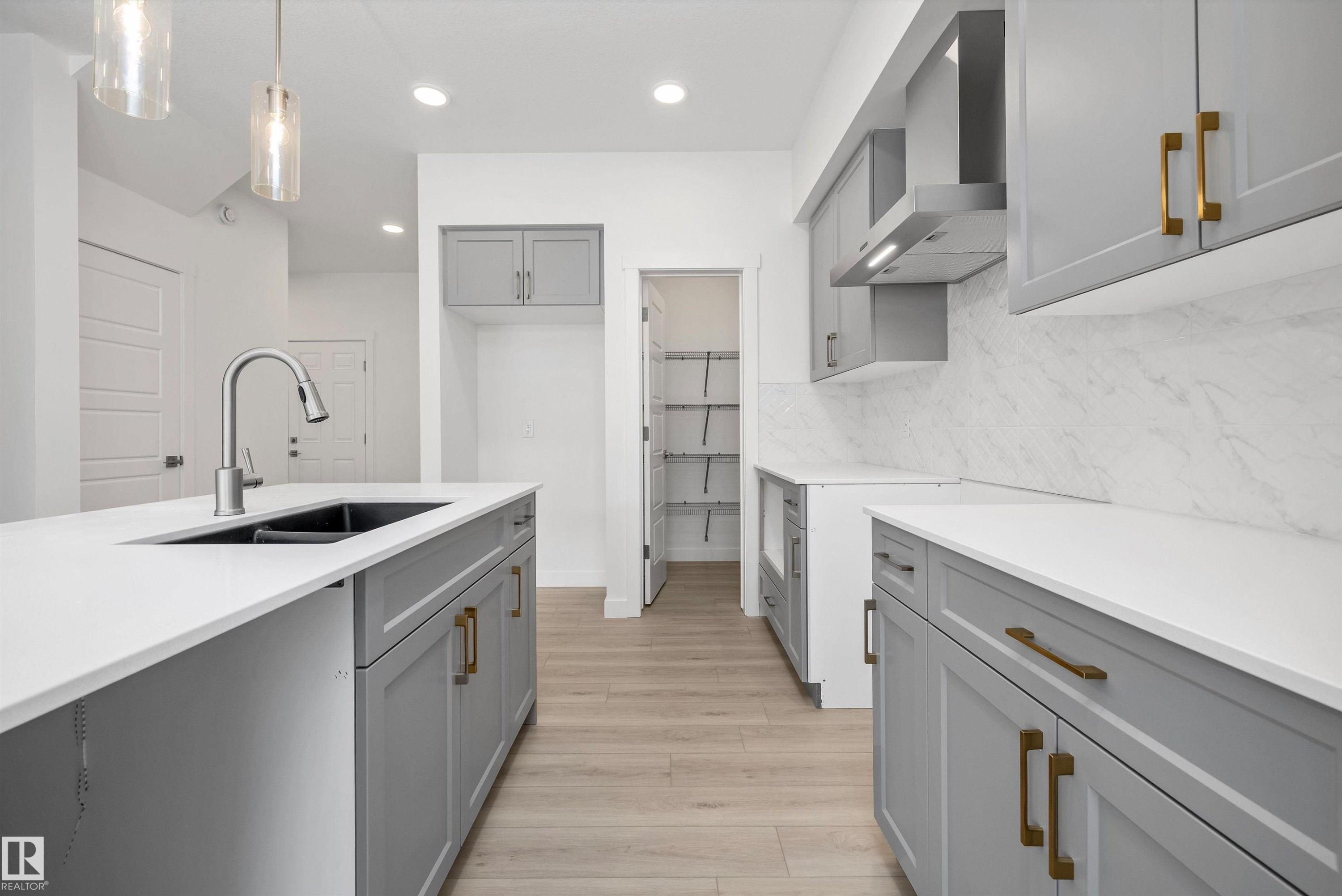 921 19 Avenue Nw, Edmonton, AB