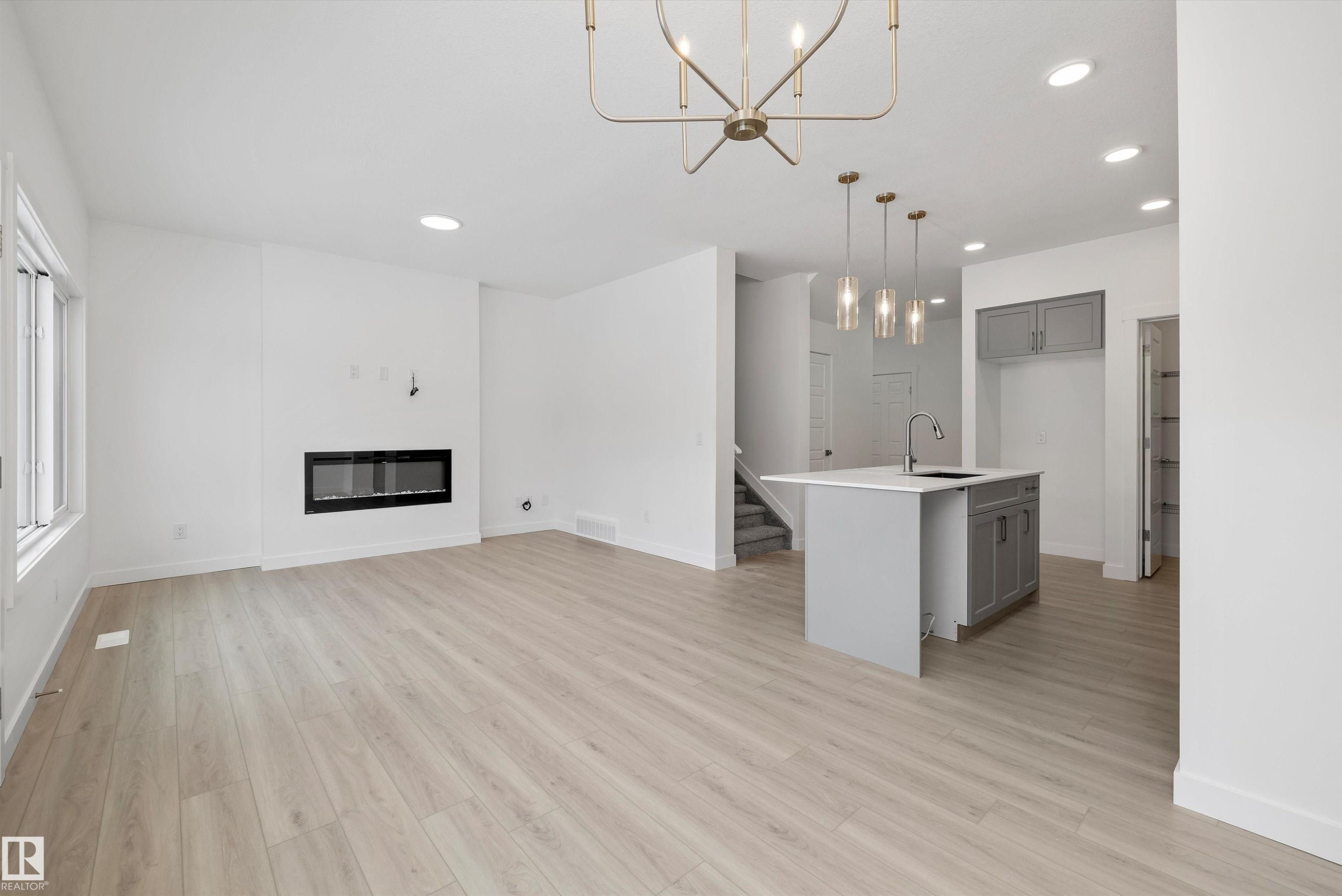 921 19 Avenue Nw, Edmonton, AB