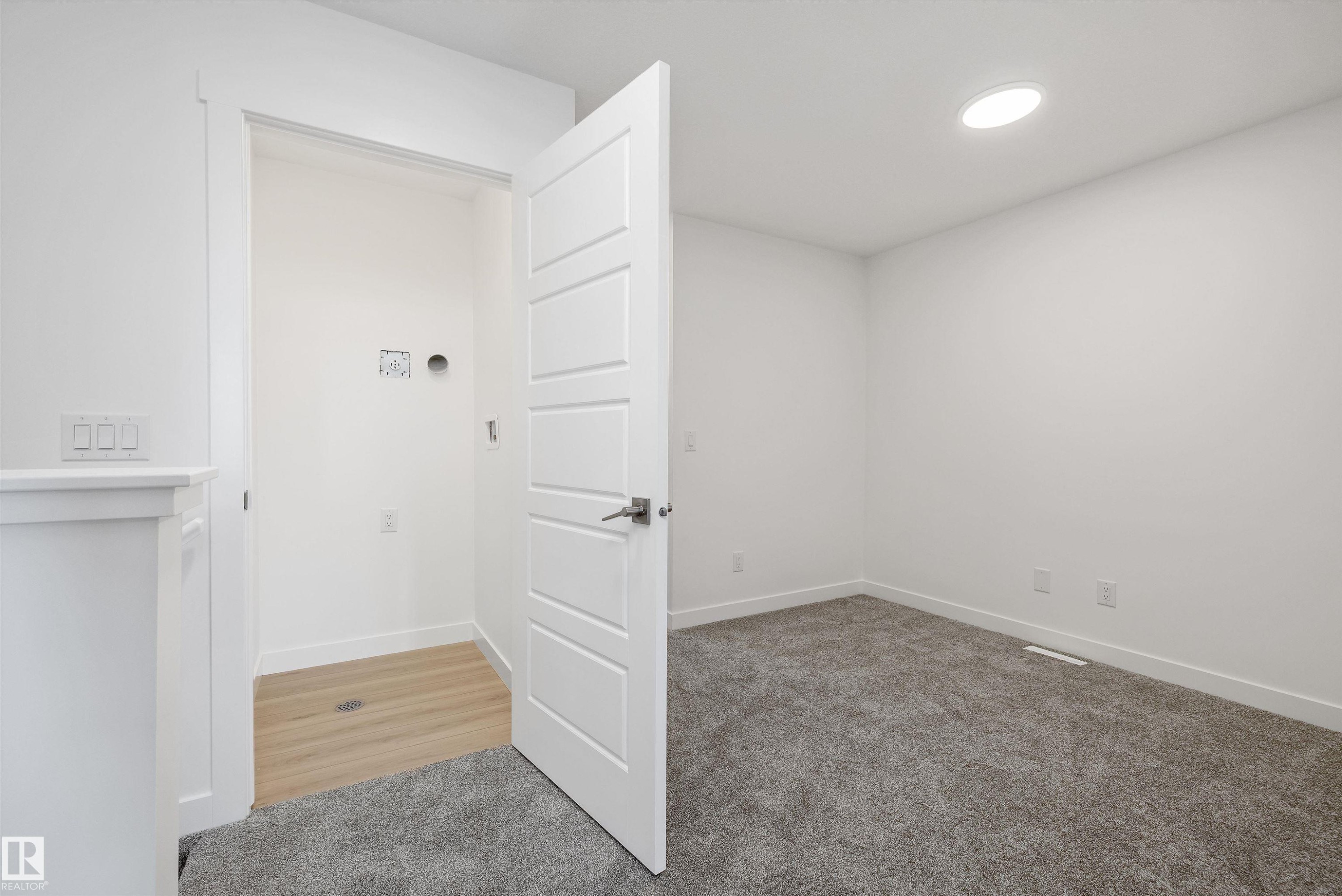 921 19 Avenue Nw, Edmonton, AB