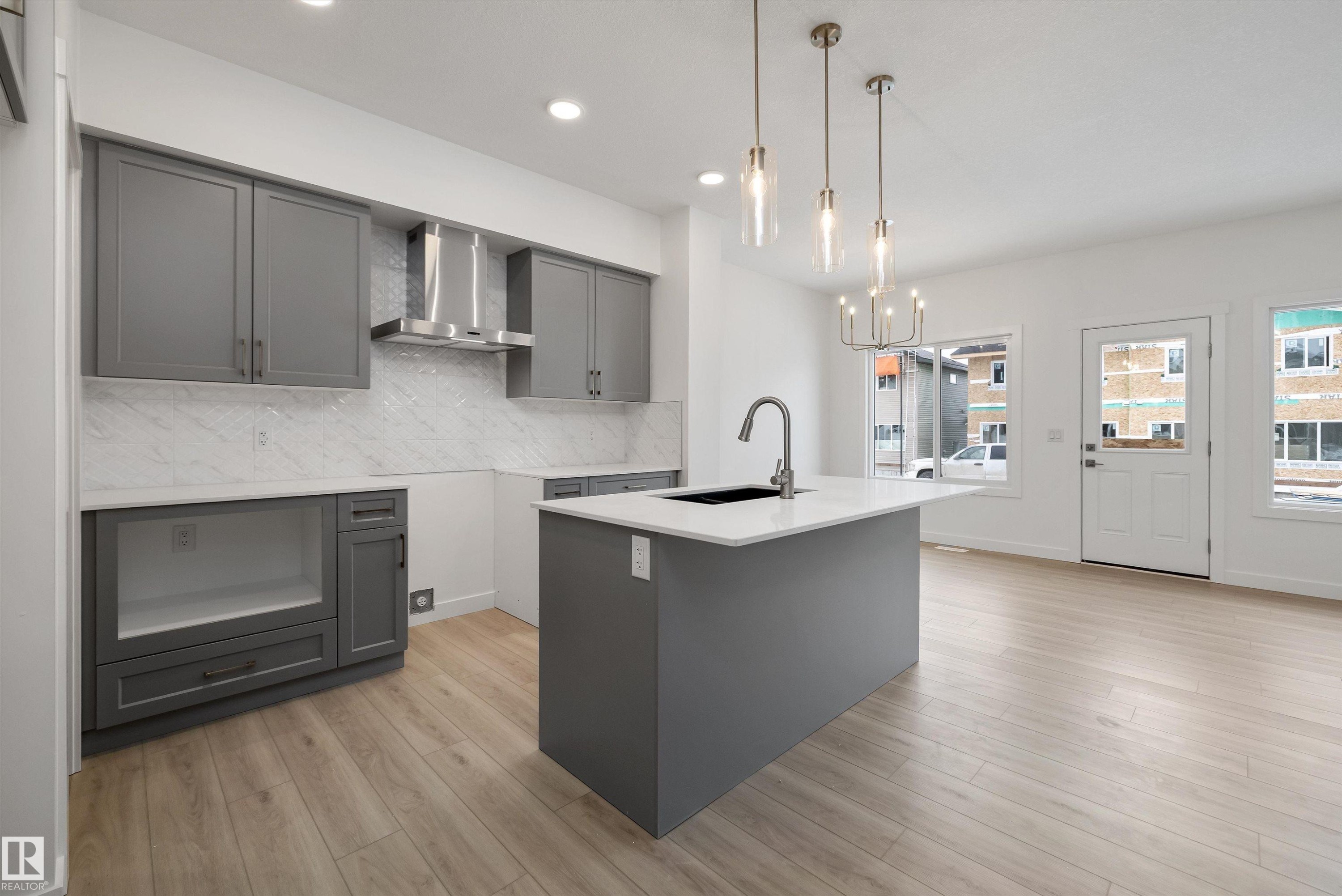 921 19 Avenue Nw, Edmonton, AB