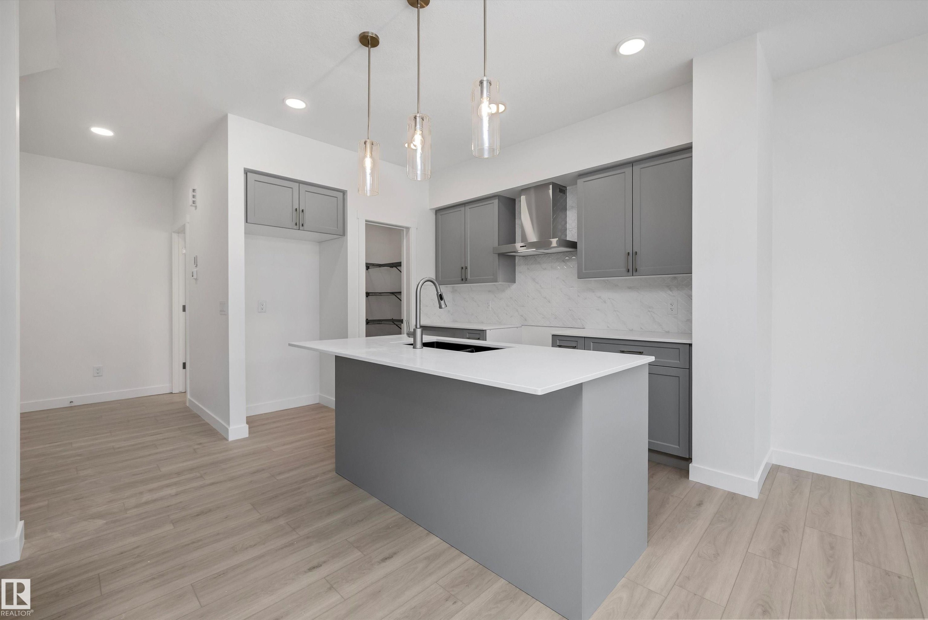 921 19 Avenue Nw, Edmonton, AB