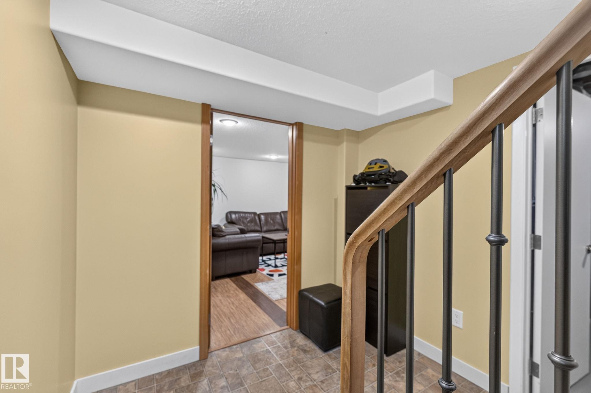 6261 112A Street Nw, Edmonton, AB - Indoor Photo Showing Other Room