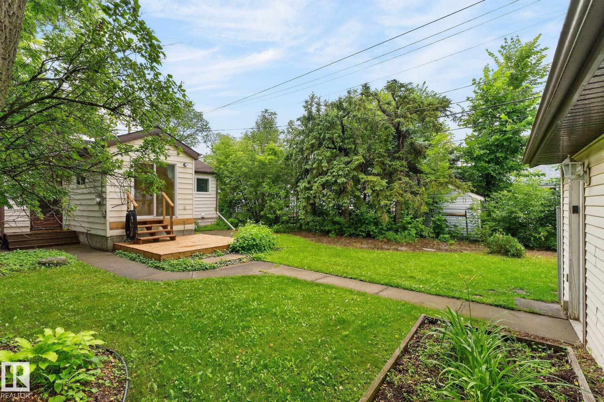 6261 112A Street Nw, Edmonton, AB - Outdoor