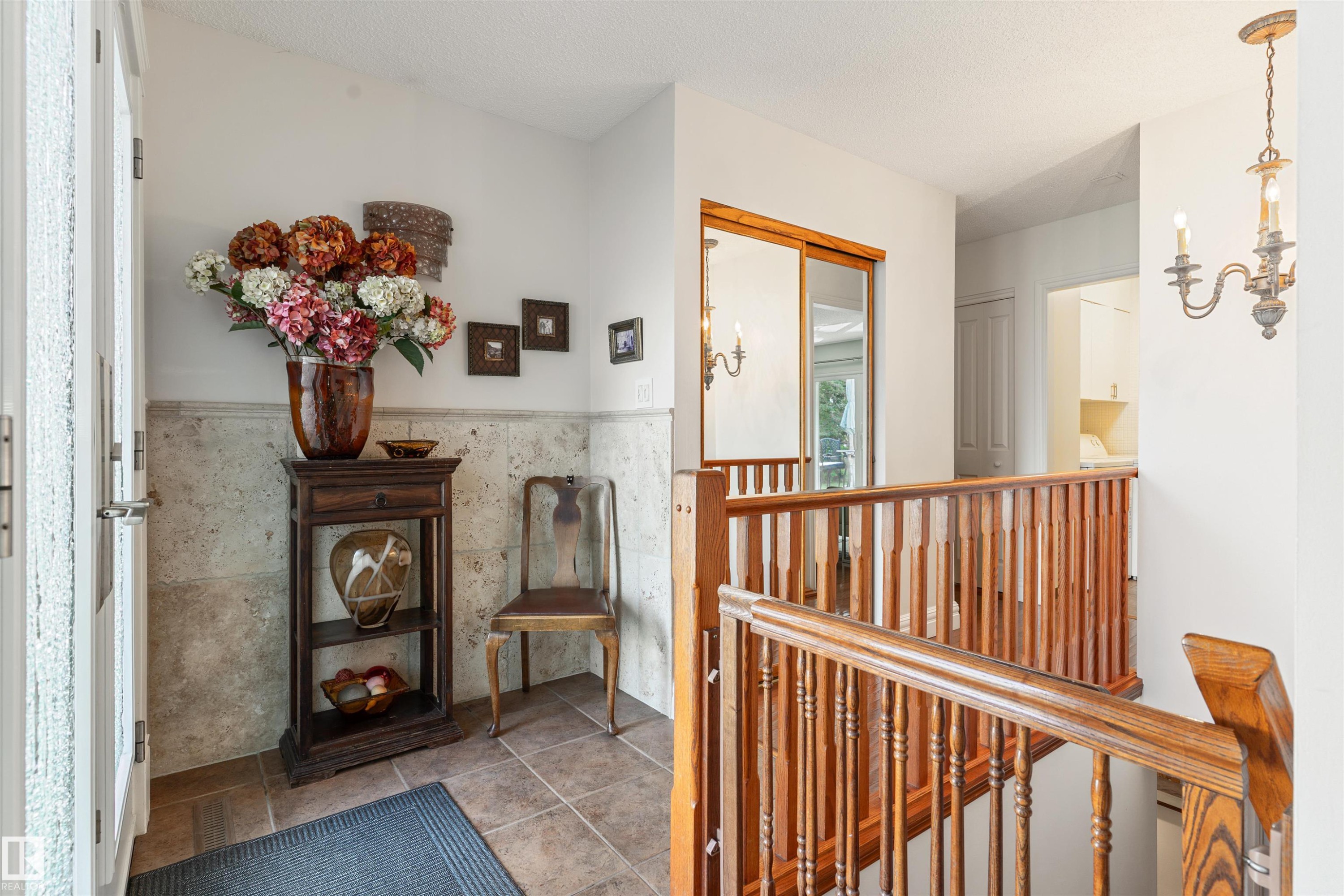 7 Quesnell Crescent Nw, Edmonton, AB - Indoor Photo Showing Other Room
