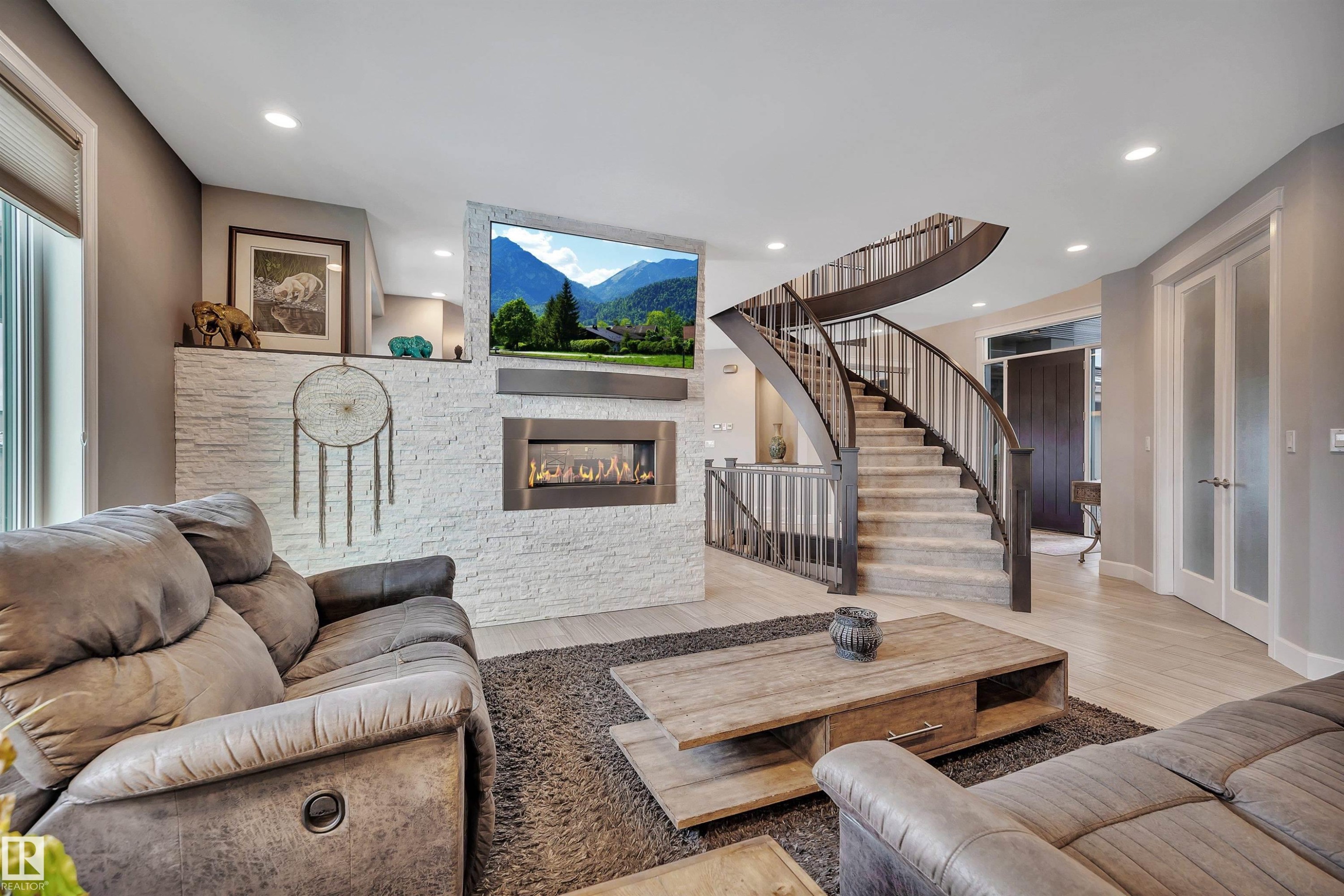 4510 Wingfield Bay Nw, Edmonton, AB - Indoor Photo Showing Living Room With Fireplace