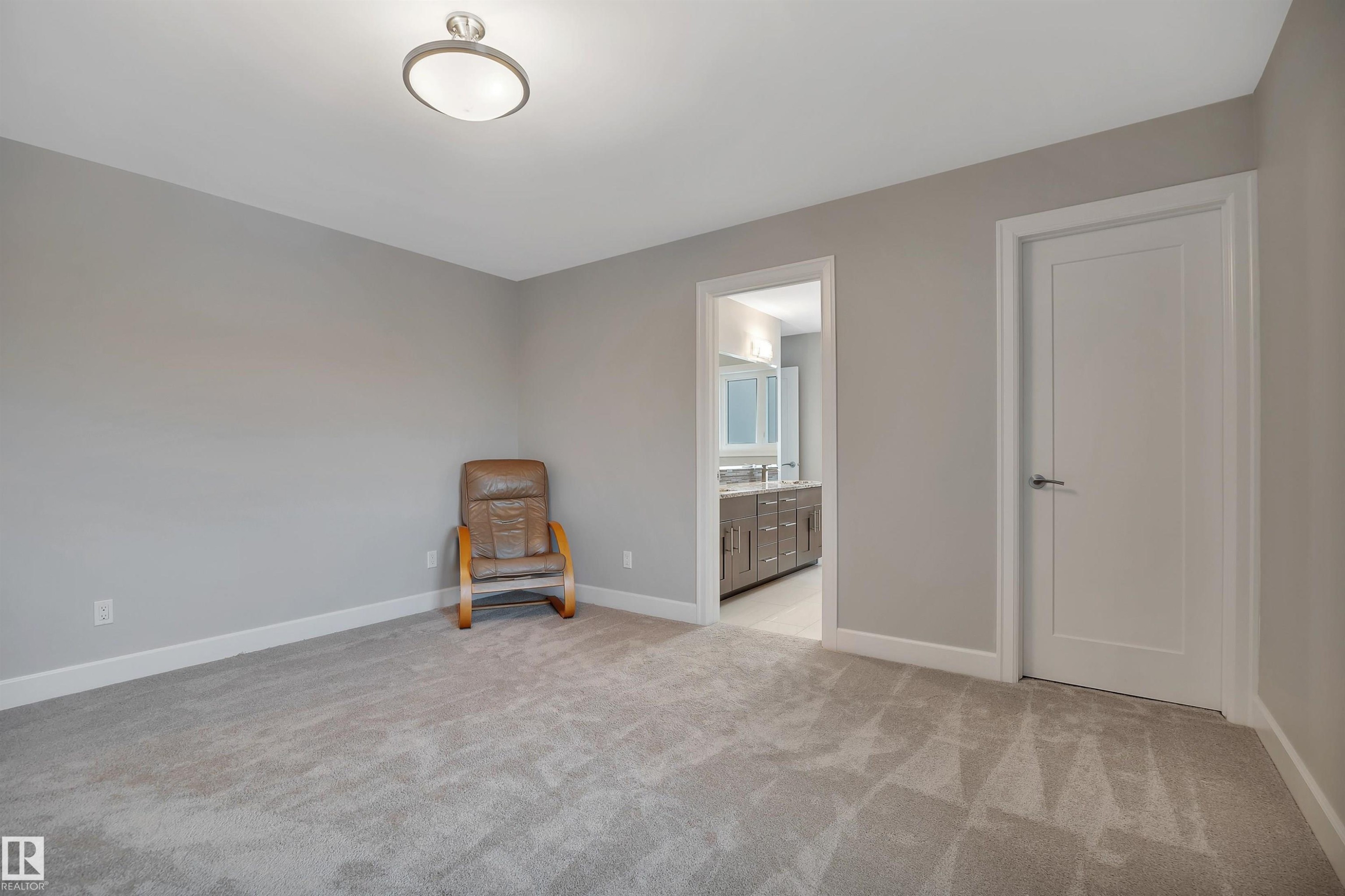 4510 Wingfield Bay Nw, Edmonton, AB - Indoor Photo Showing Other Room
