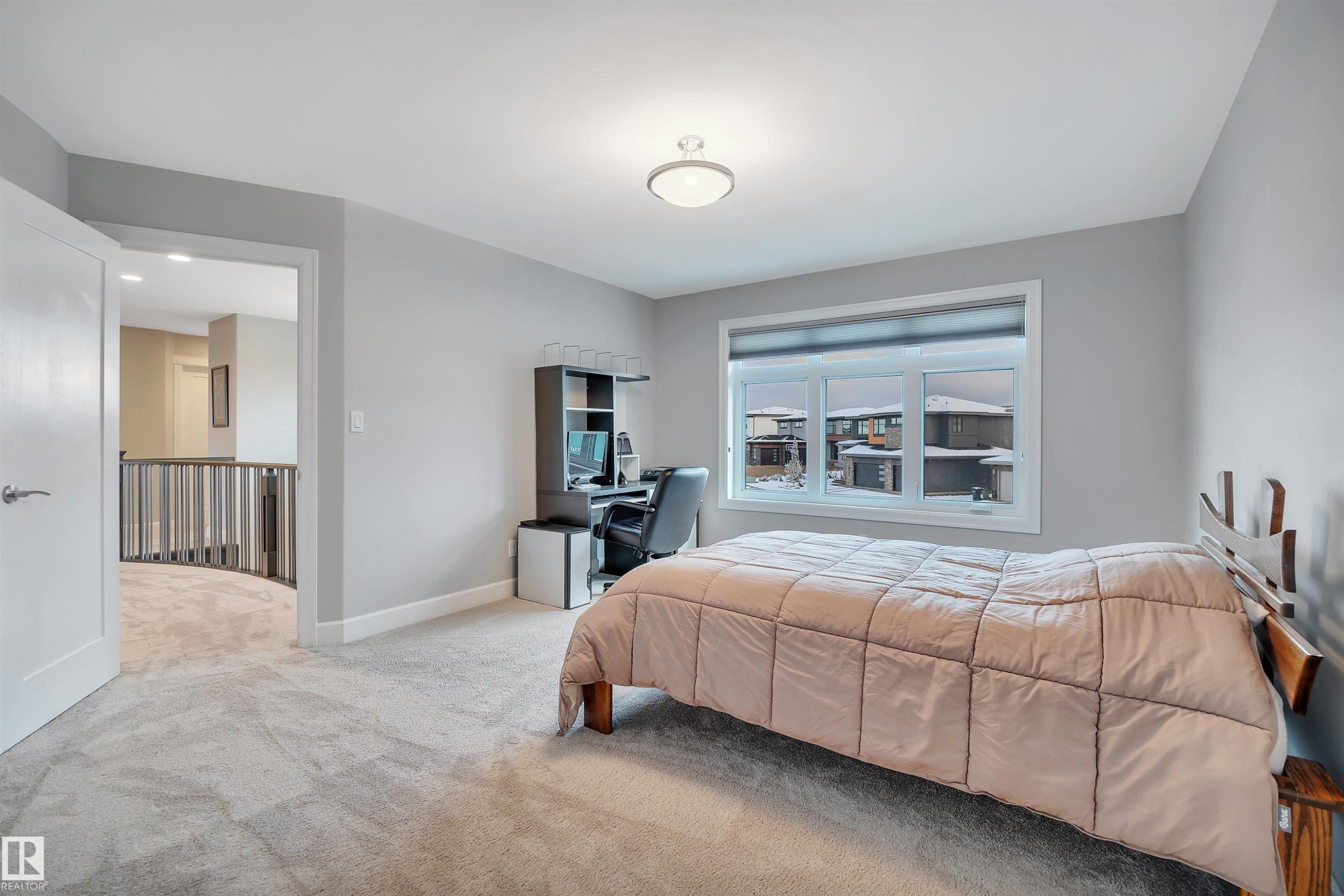 4510 Wingfield Bay Nw, Edmonton, AB - Indoor Photo Showing Bedroom