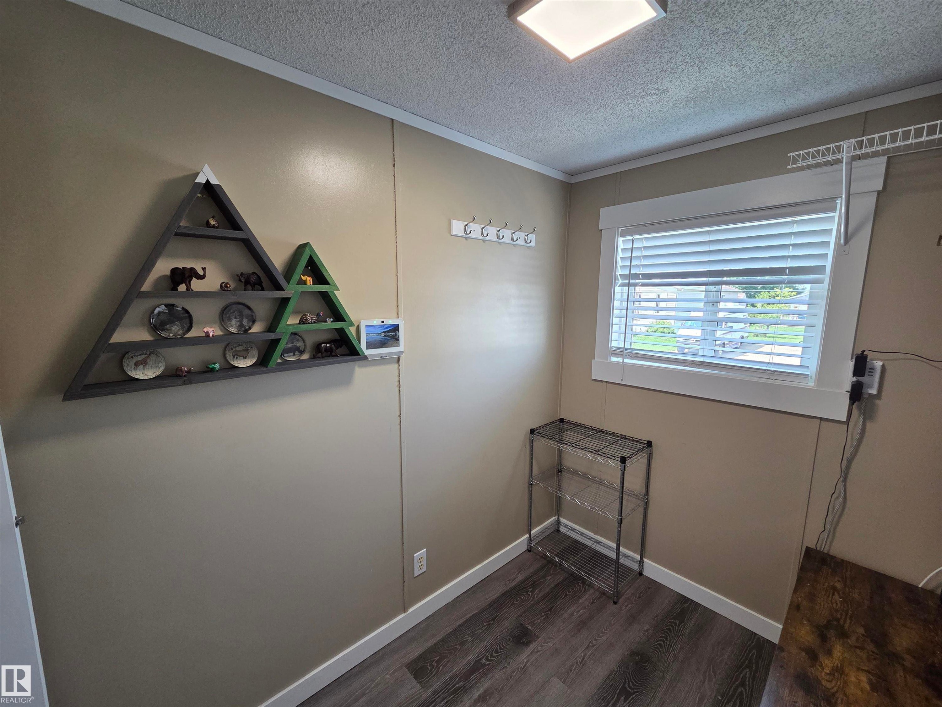 10 Midland Road, Millet, AB - Indoor Photo Showing Other Room