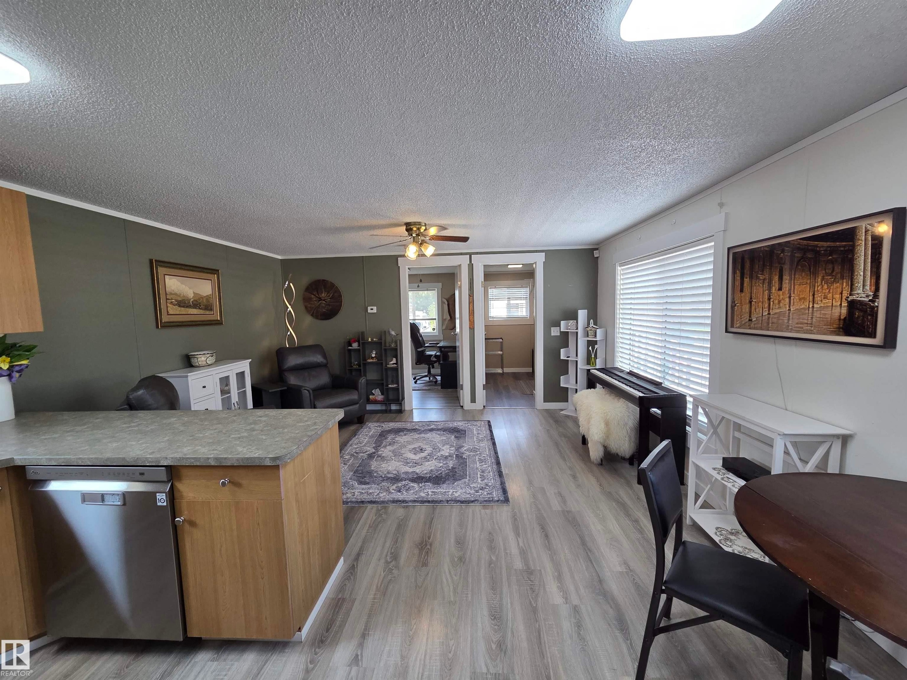 10 Midland Road, Millet, AB - Indoor