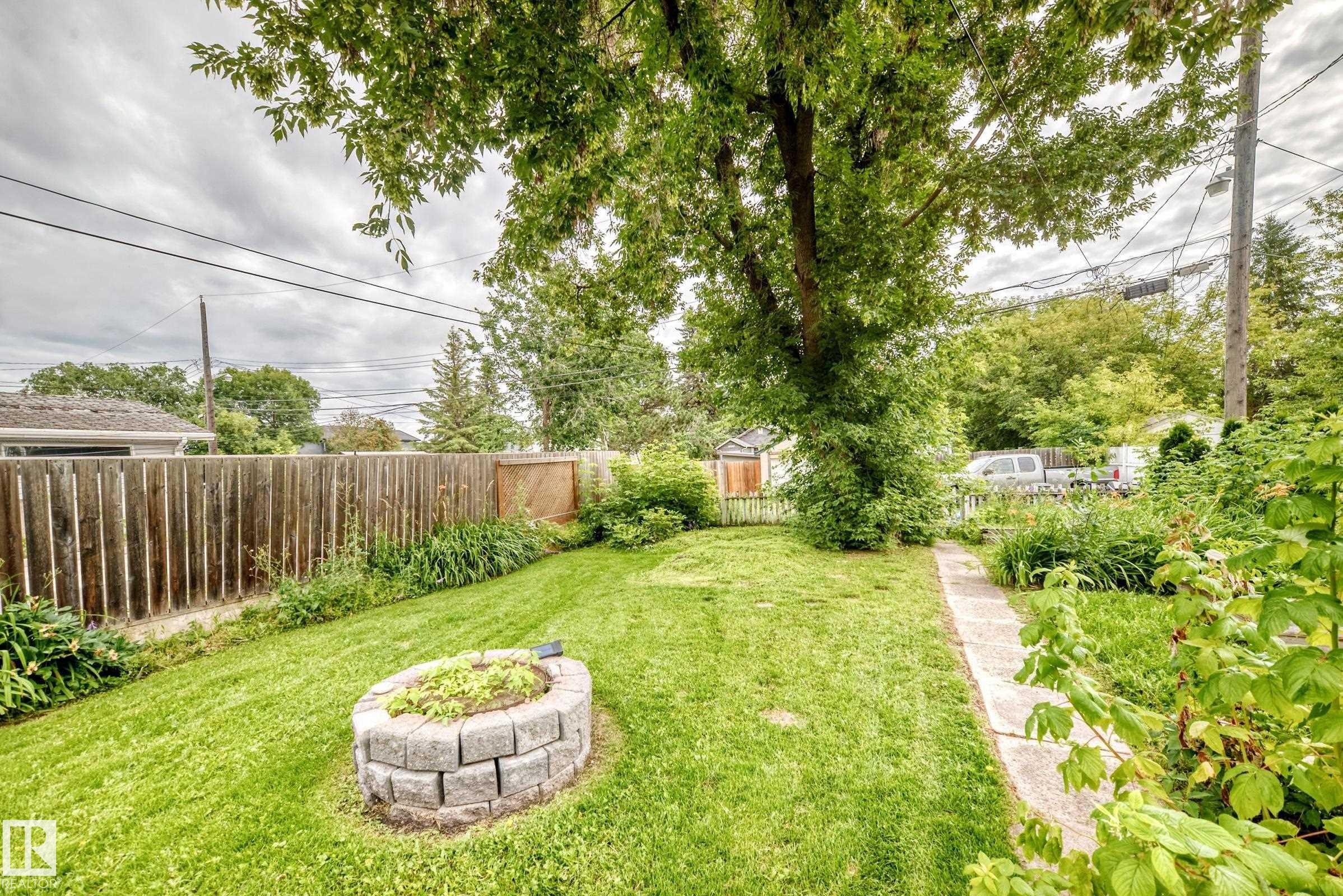 12405 126 Street Nw, Edmonton, AB - Outdoor