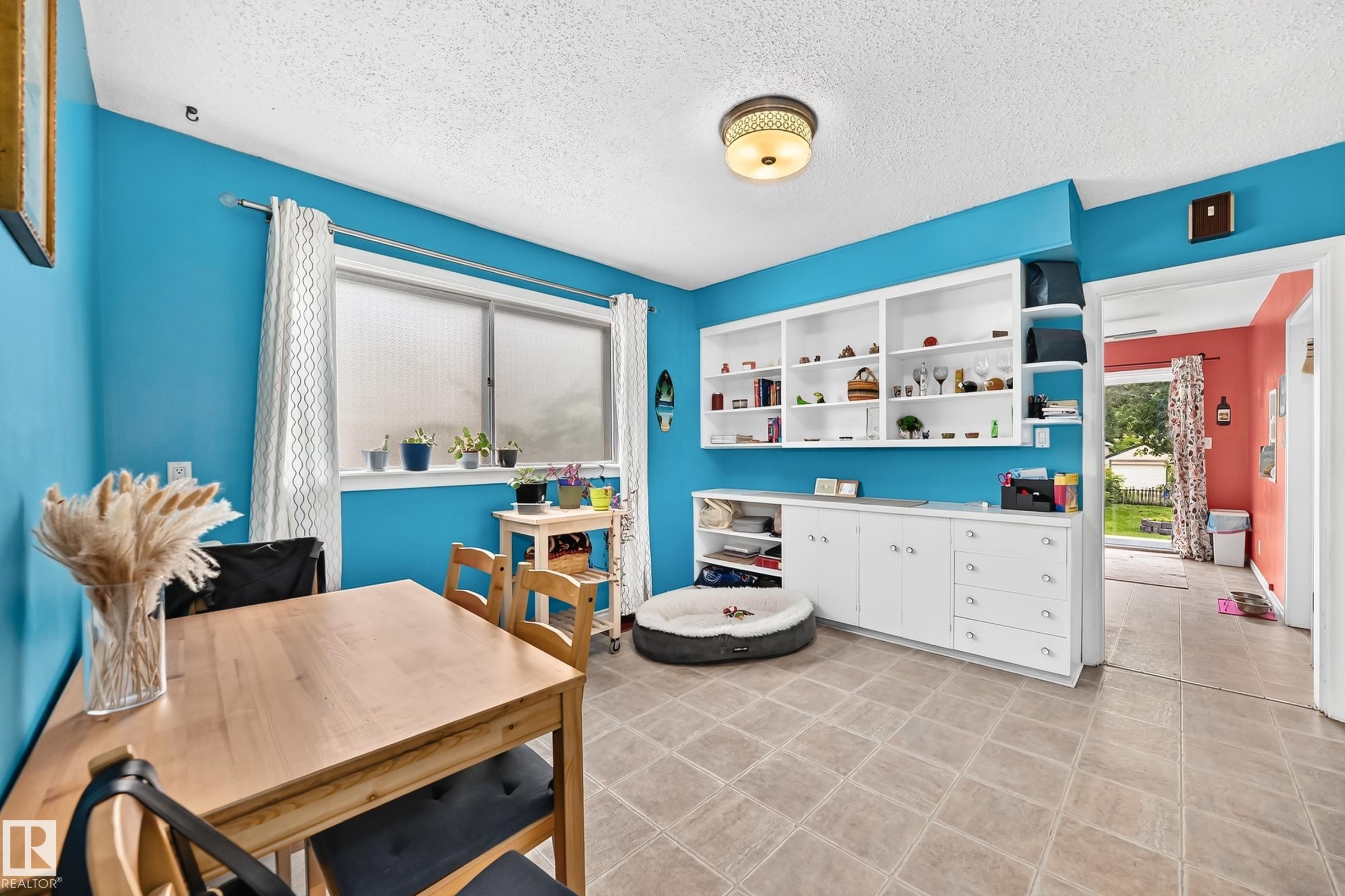 12405 126 Street Nw, Edmonton, AB - Indoor