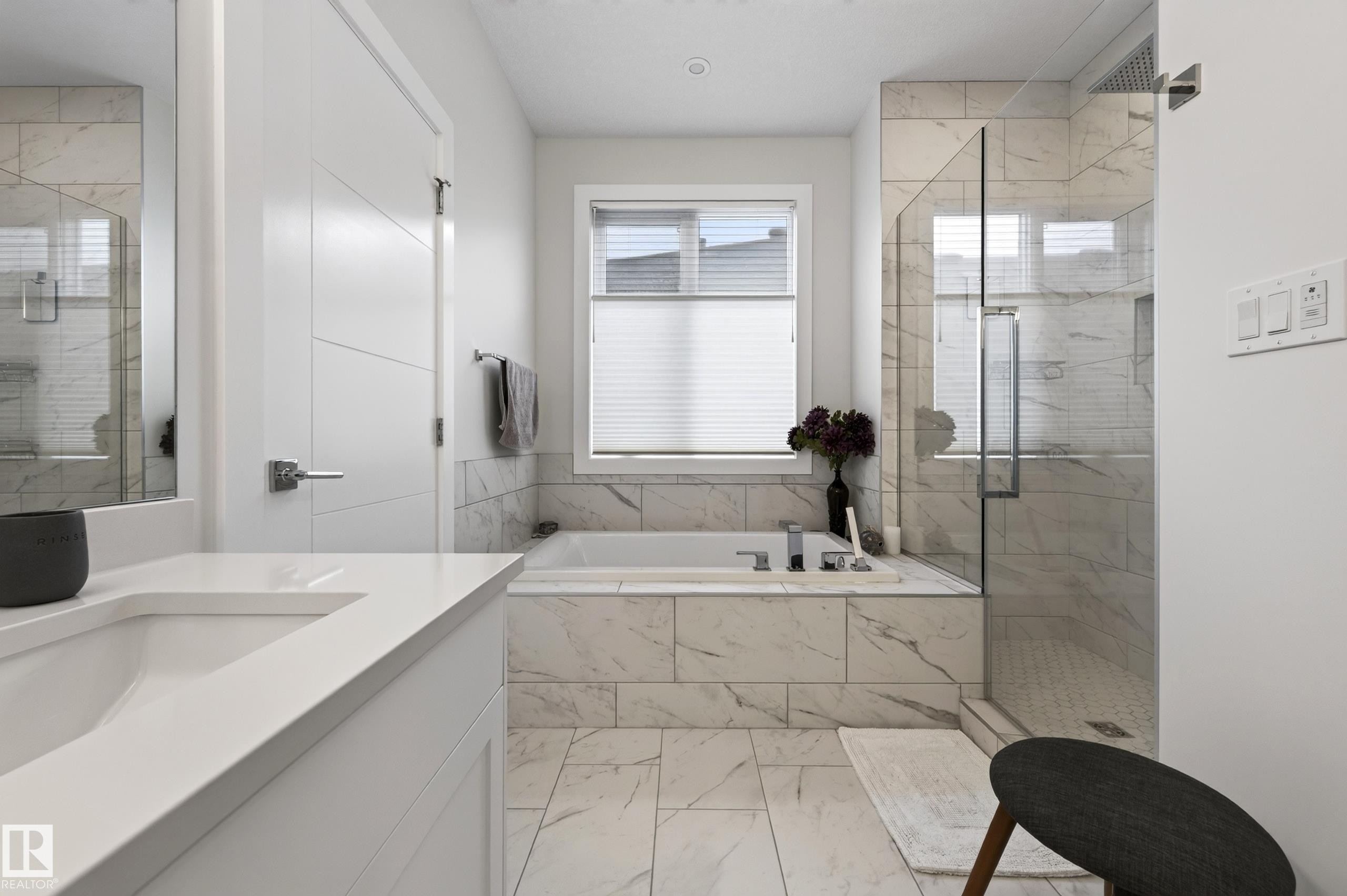 91 Harvest Crescent, Ardrossan, AB - Indoor Photo Showing Bathroom