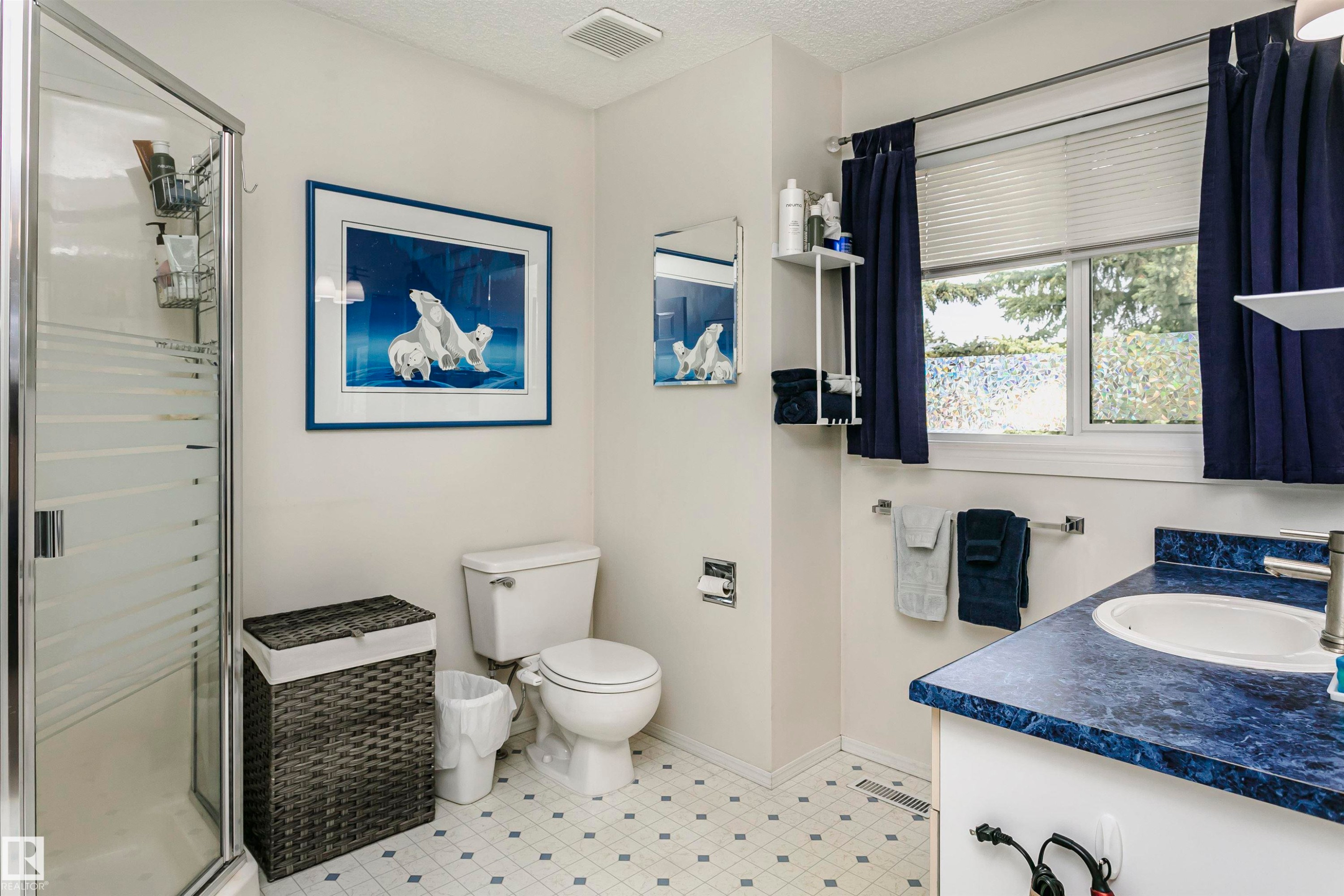 Full shower enclosure with a clear glass door - #42 9630 176 St Nw, Edmonton, AB - Indoor Photo Showing Bathroom