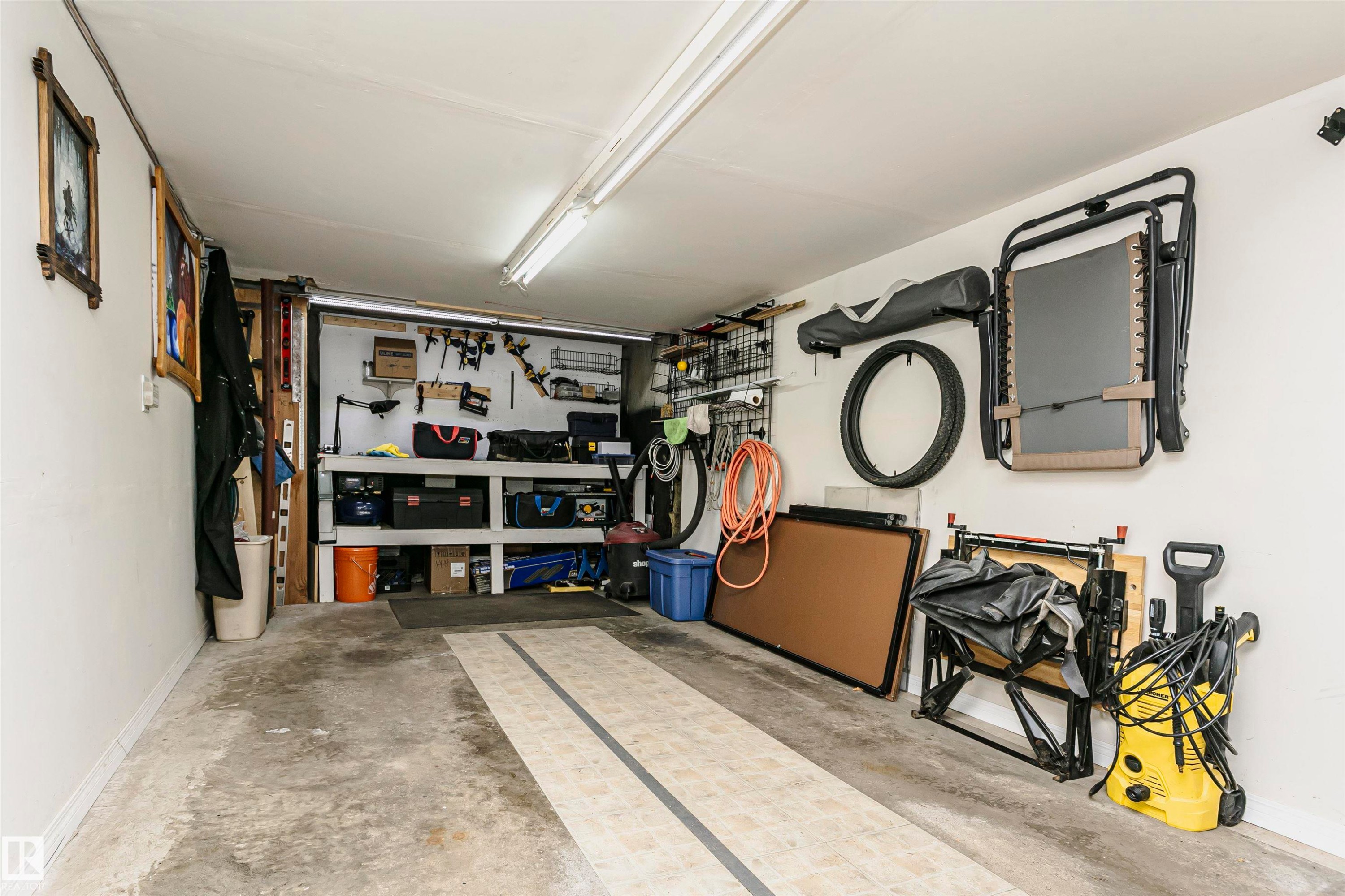 Integrated overhead lighting - #42 9630 176 St Nw, Edmonton, AB - Indoor