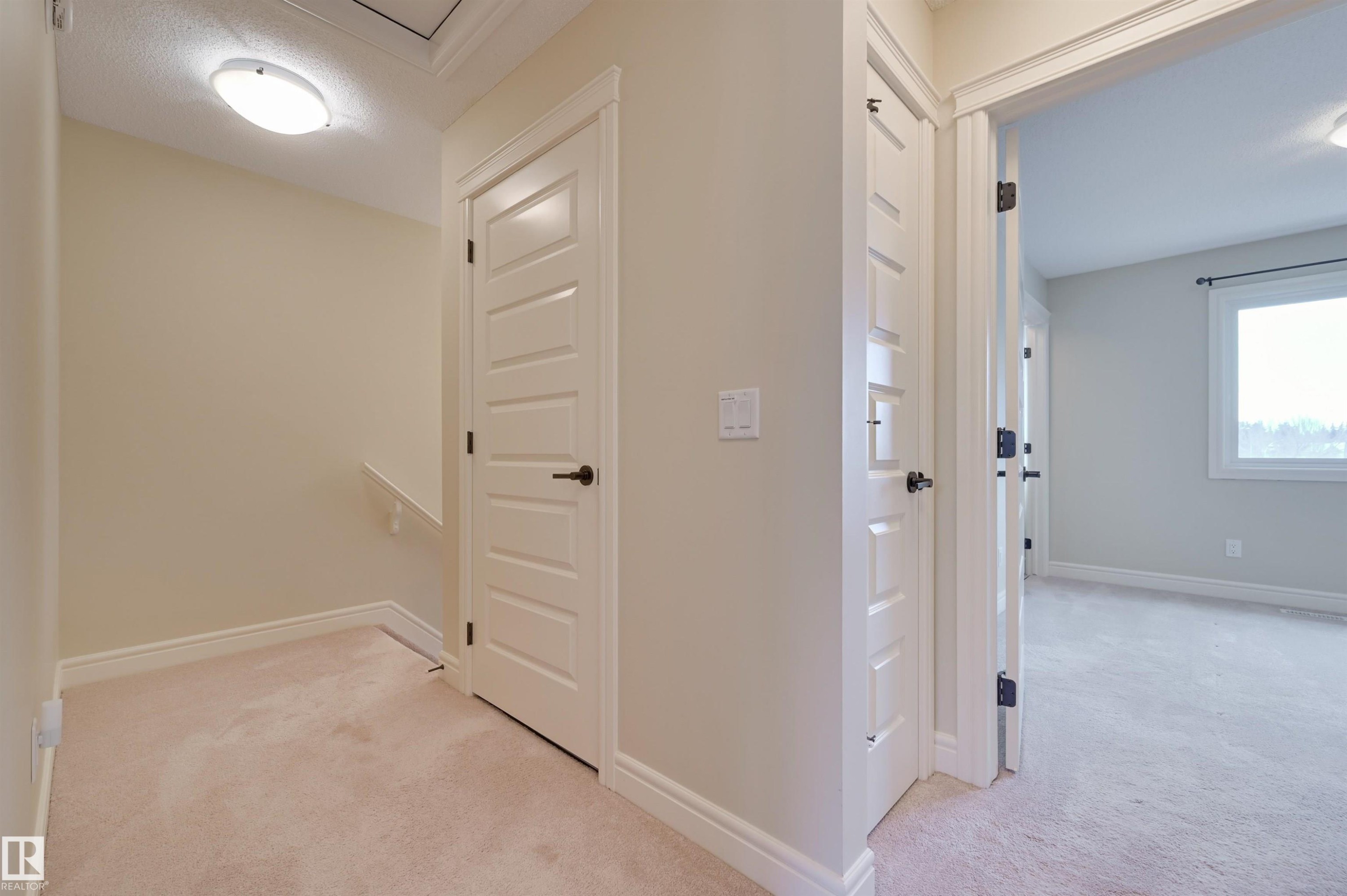 #57 330 Bulyea Rd Nw, Edmonton, AB - Indoor Photo Showing Other Room
