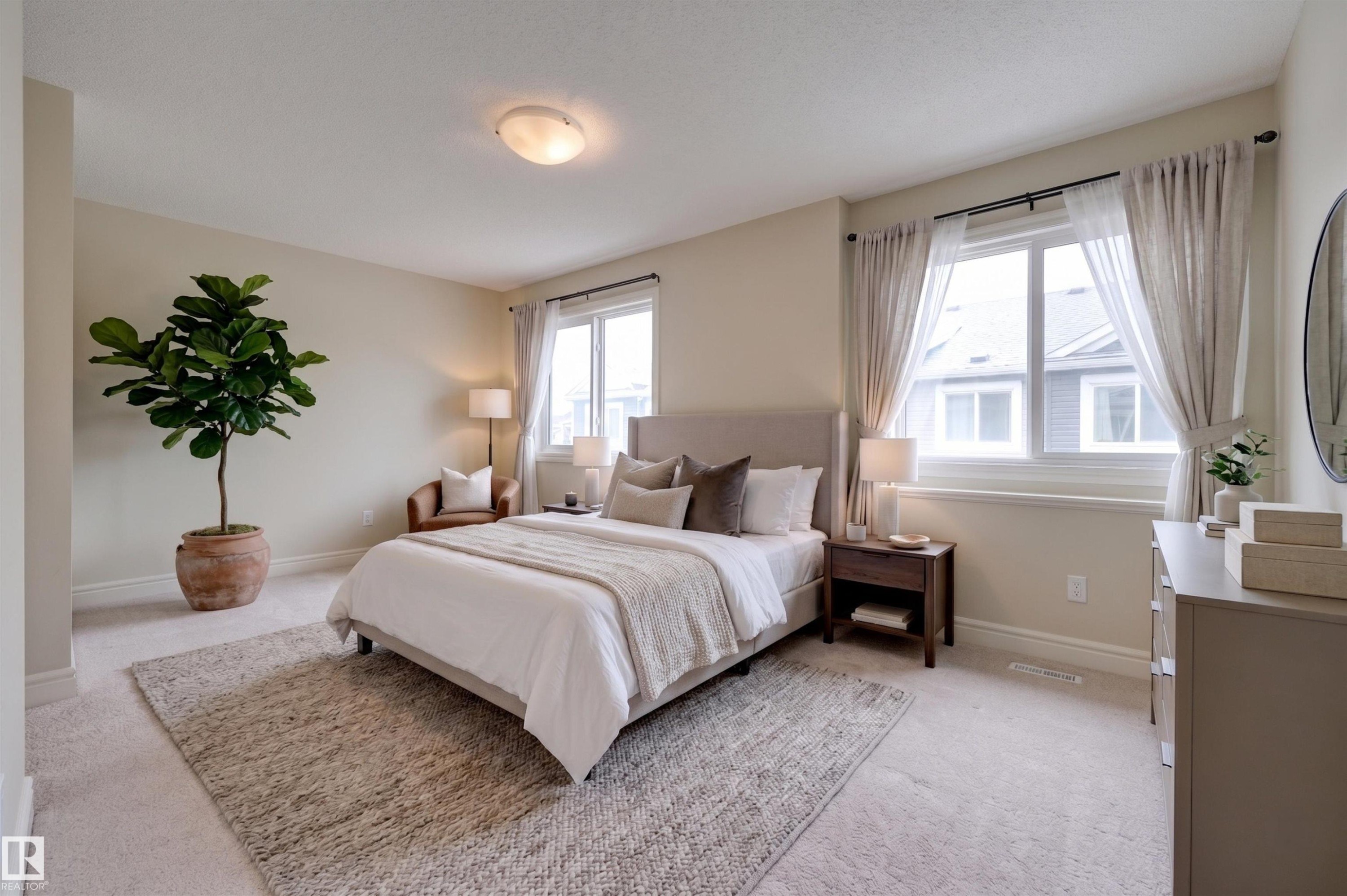 #57 330 Bulyea Rd Nw, Edmonton, AB - Indoor Photo Showing Bedroom