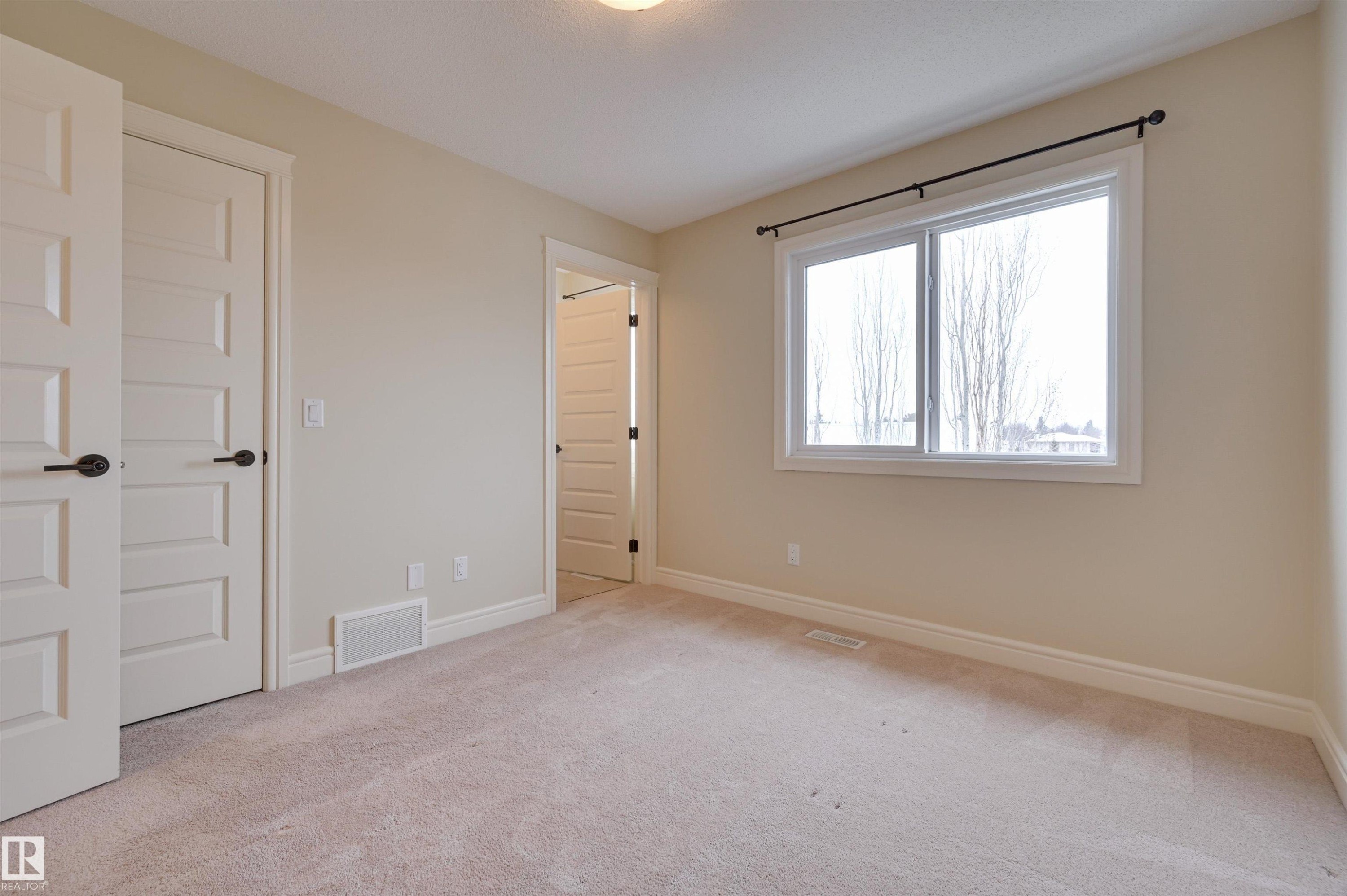 #57 330 Bulyea Rd Nw, Edmonton, AB - Indoor Photo Showing Other Room