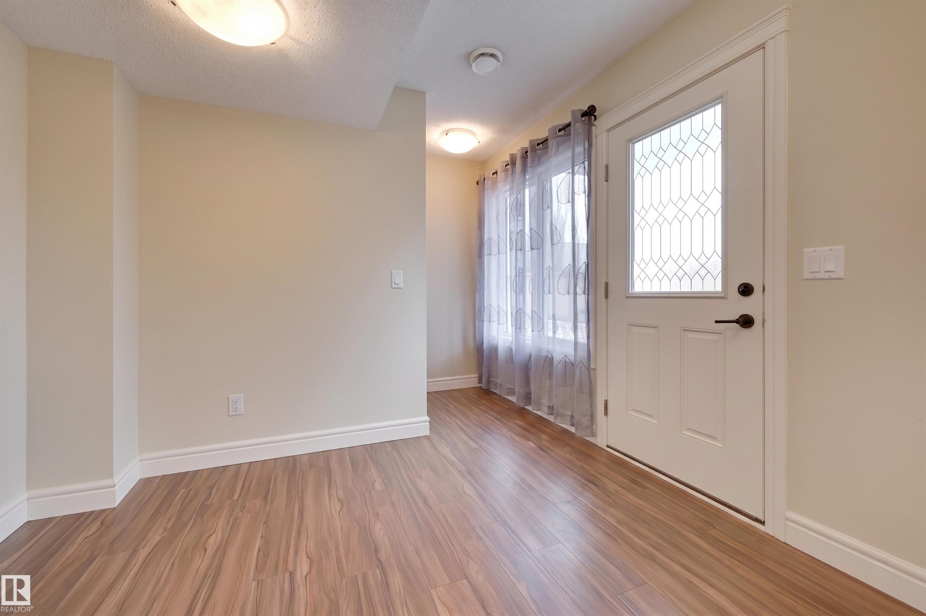 #57 330 Bulyea Rd Nw, Edmonton, AB - Indoor Photo Showing Other Room