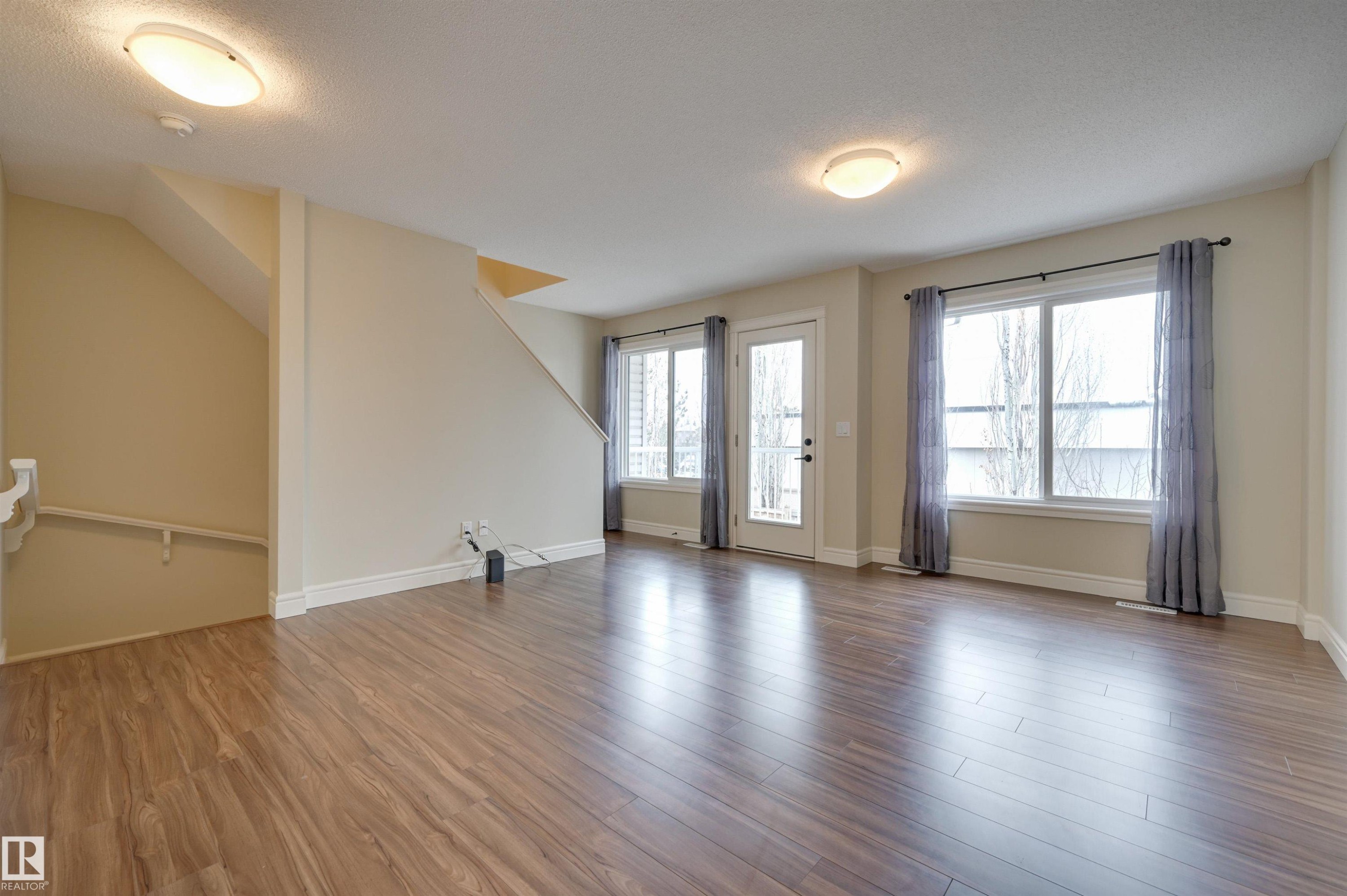#57 330 Bulyea Rd Nw, Edmonton, AB - Indoor