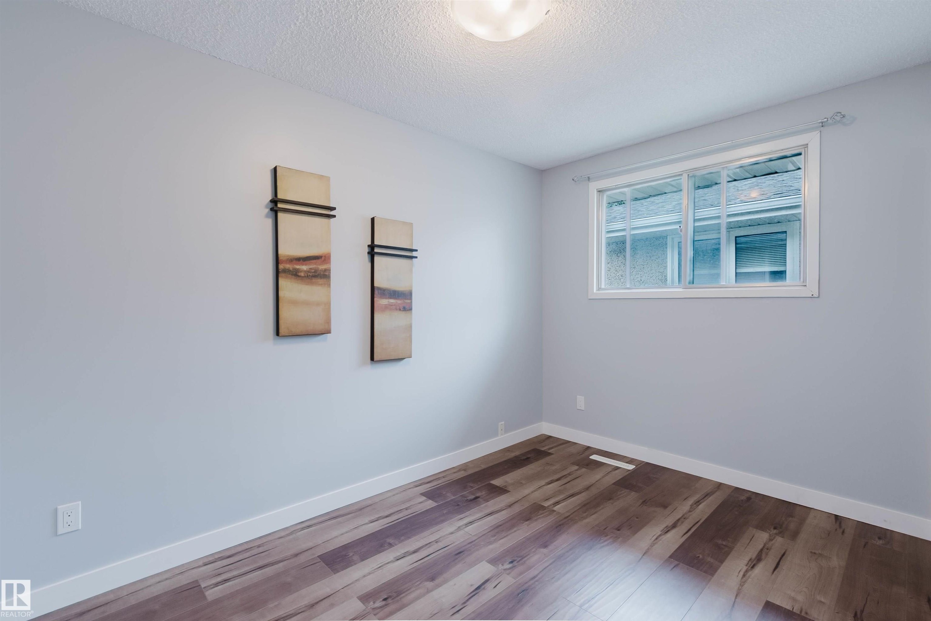 11420 46 Avenue Nw, Edmonton, AB - Indoor Photo Showing Other Room