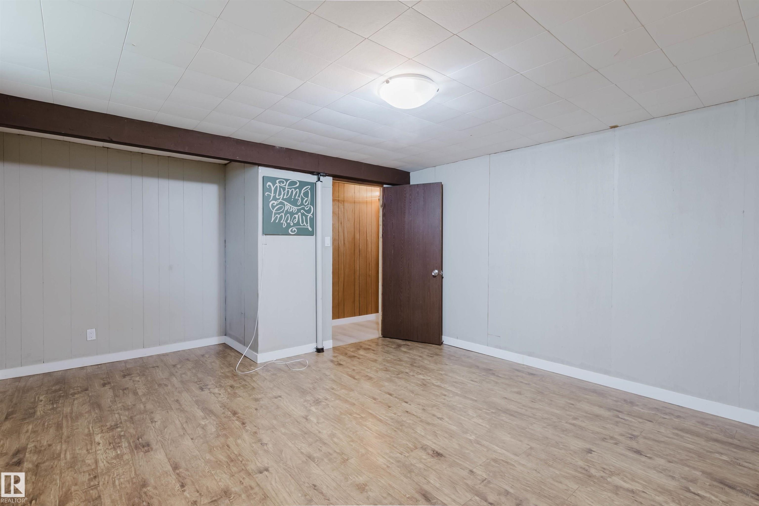 11420 46 Avenue Nw, Edmonton, AB - Indoor Photo Showing Other Room