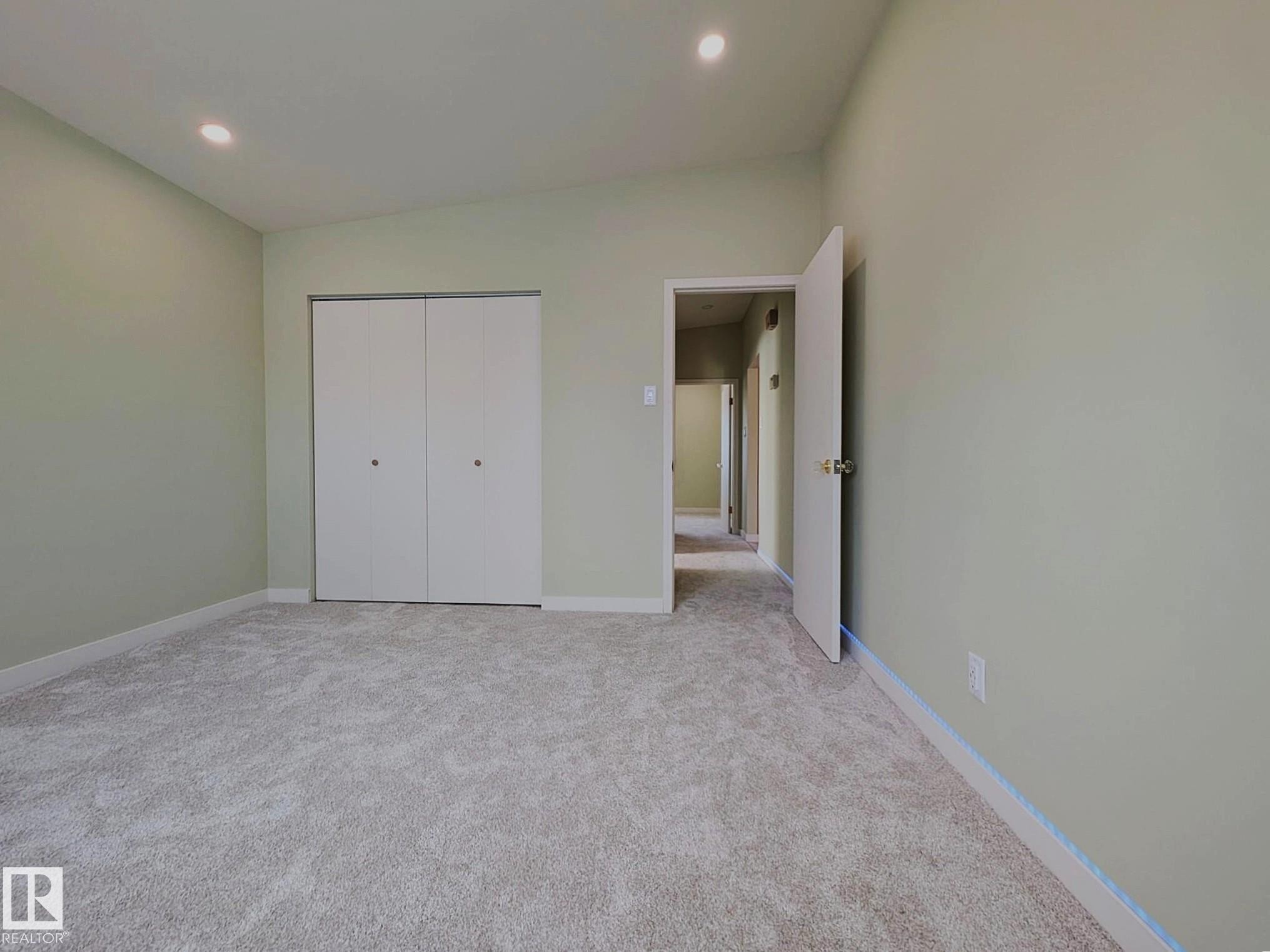 9523 134 Avenue Nw, Edmonton, AB - Indoor Photo Showing Other Room