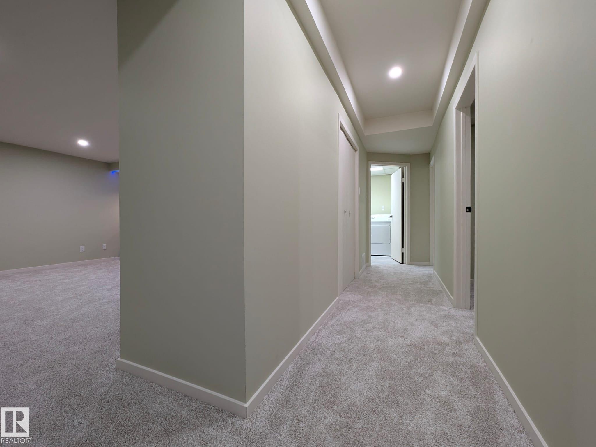 9523 134 Avenue Nw, Edmonton, AB - Indoor Photo Showing Other Room