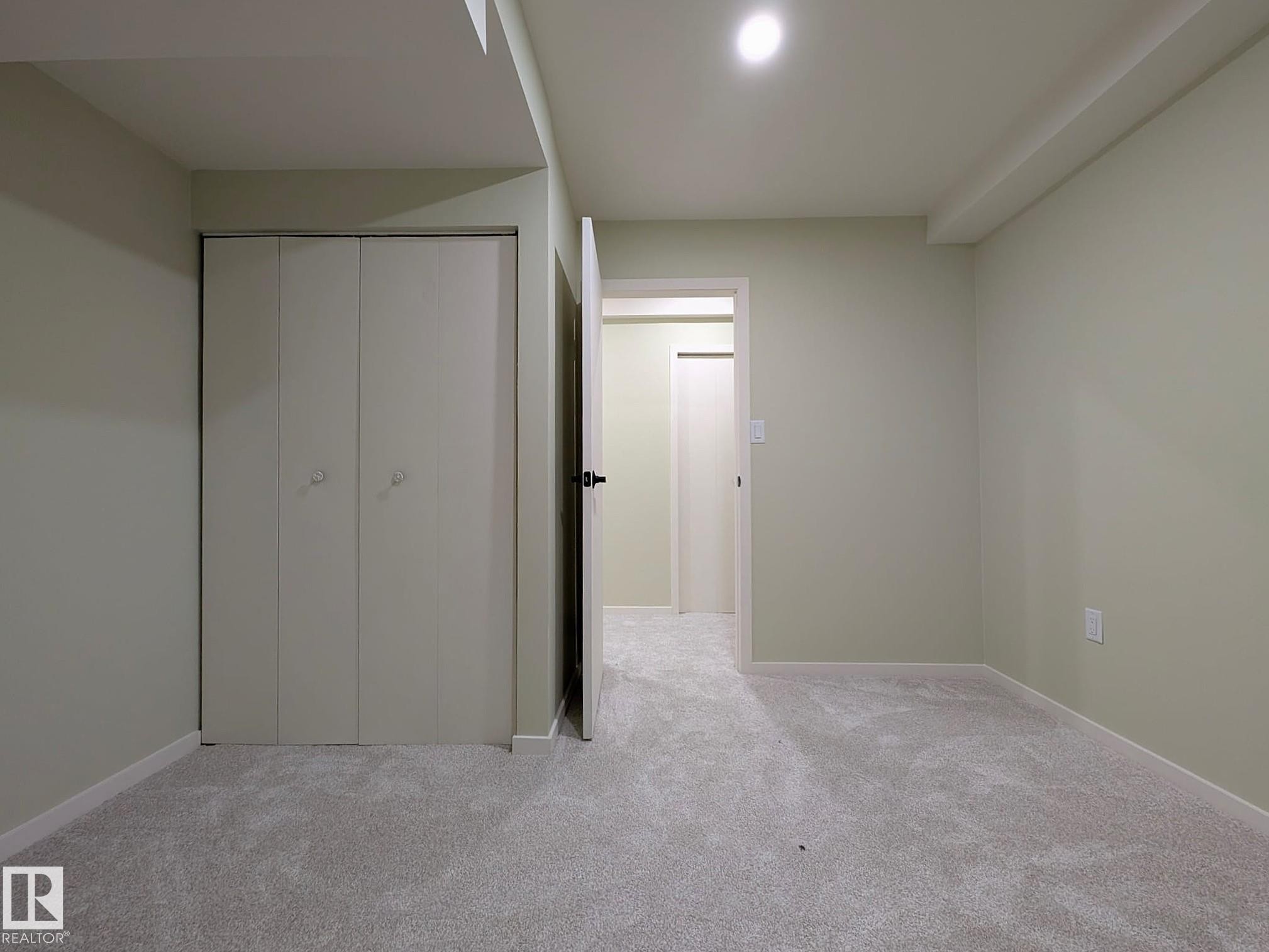 9523 134 Avenue Nw, Edmonton, AB - Indoor Photo Showing Other Room