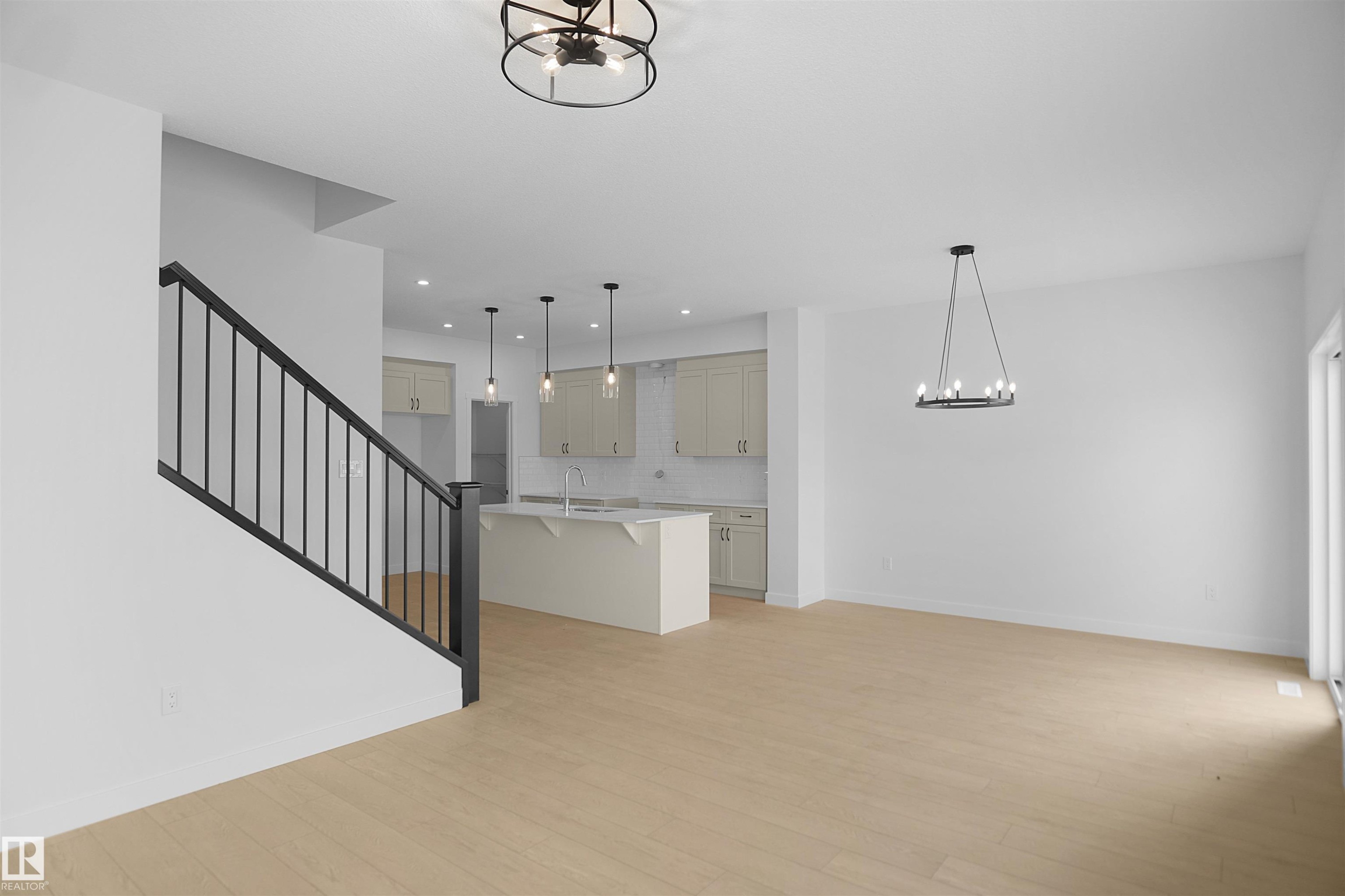2204 194 Street Nw, Edmonton, AB - Indoor