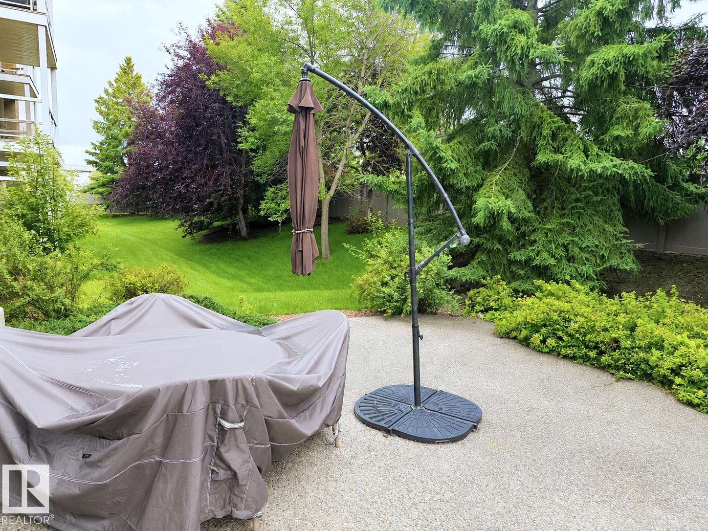 #101 911 Rabbit Hill Rd Nw, Edmonton, AB - Outdoor