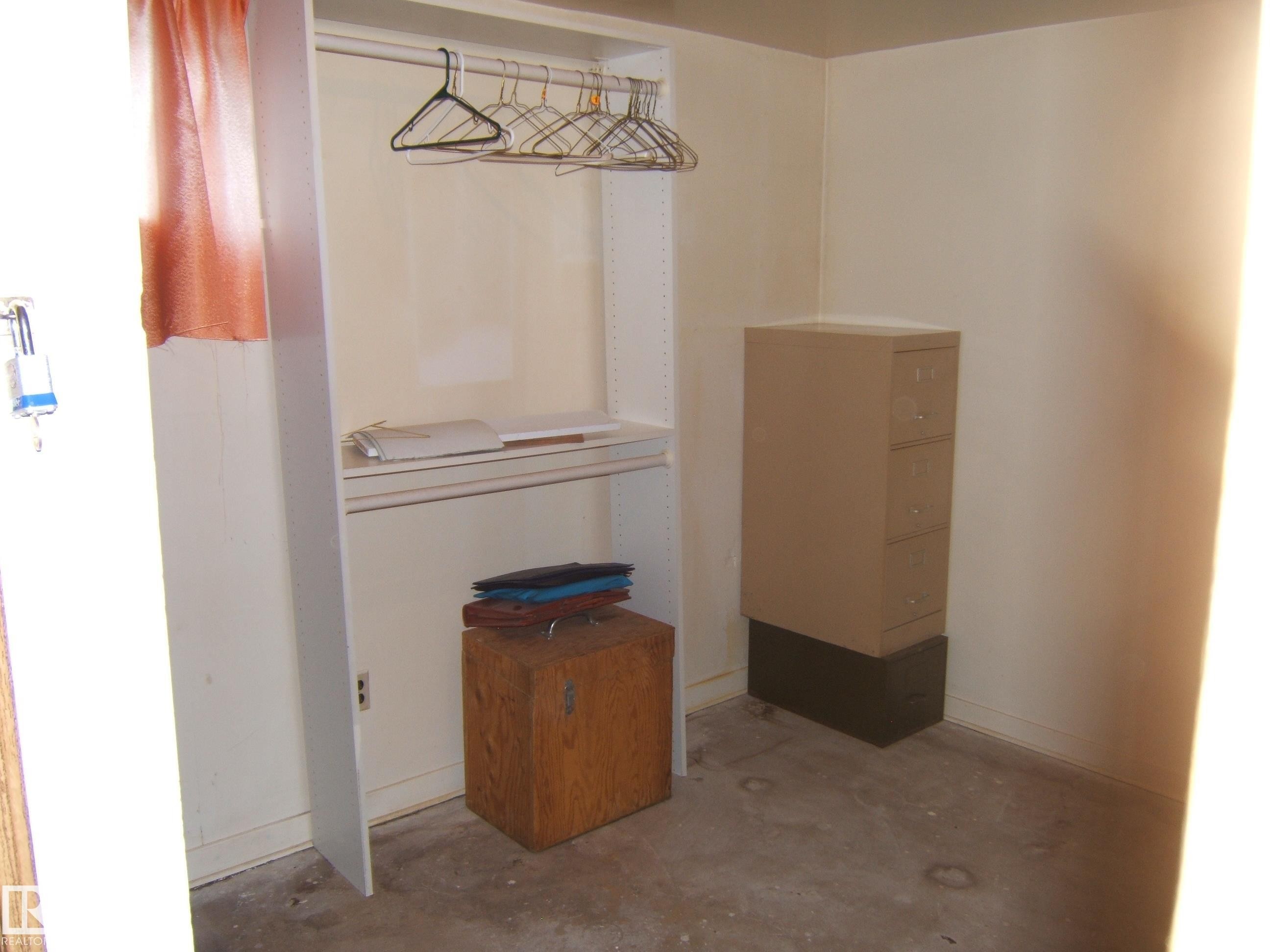 Additional content - 4809 47A Street, Two Hills, AB - Indoor Photo Showing Other Room