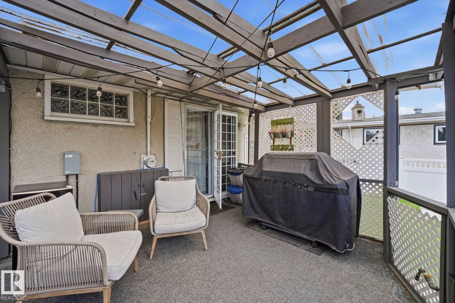 10528 45 Street Nw, Edmonton, AB - Outdoor With Exterior