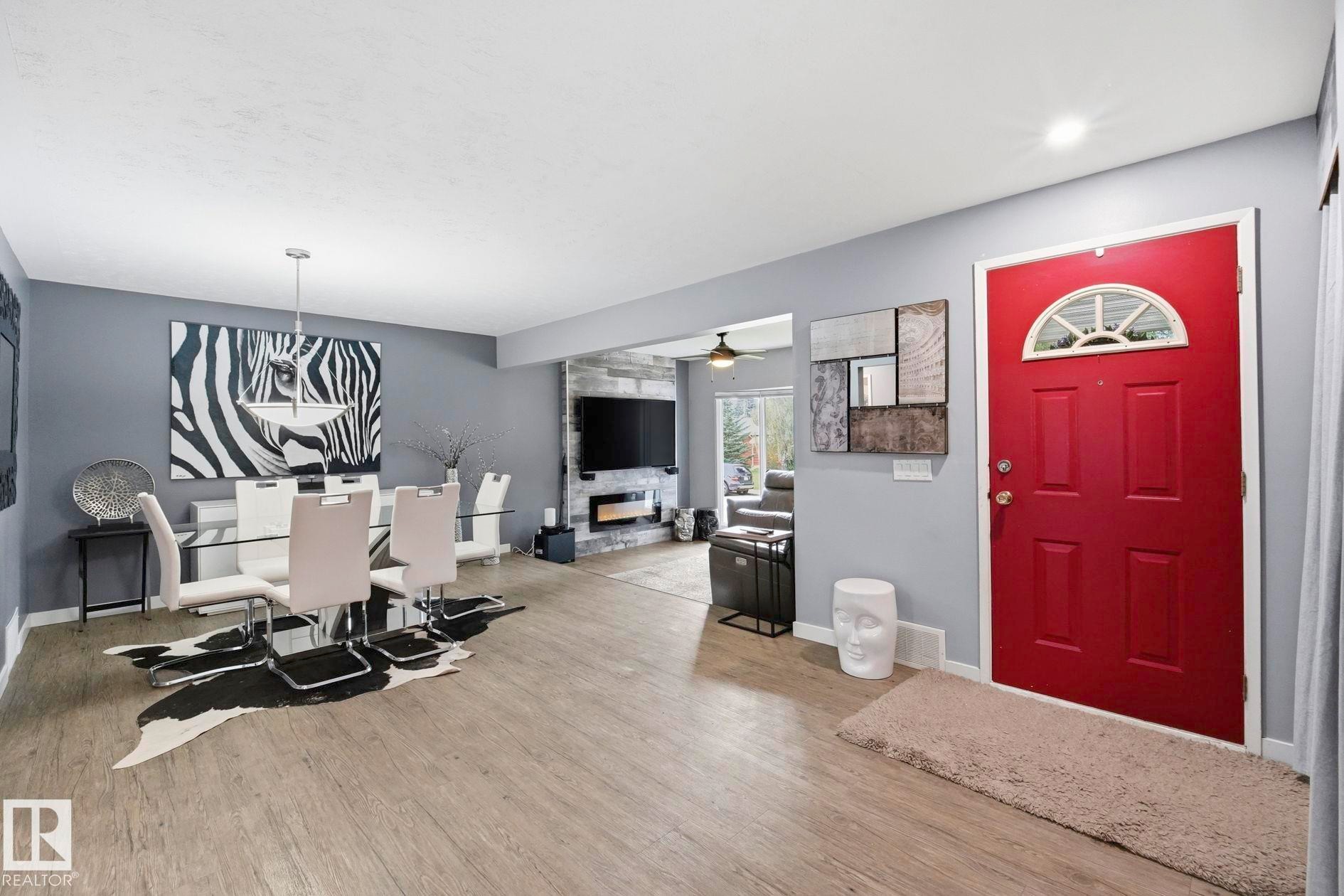 10528 45 Street Nw, Edmonton, AB - Indoor Photo Showing Gym Room