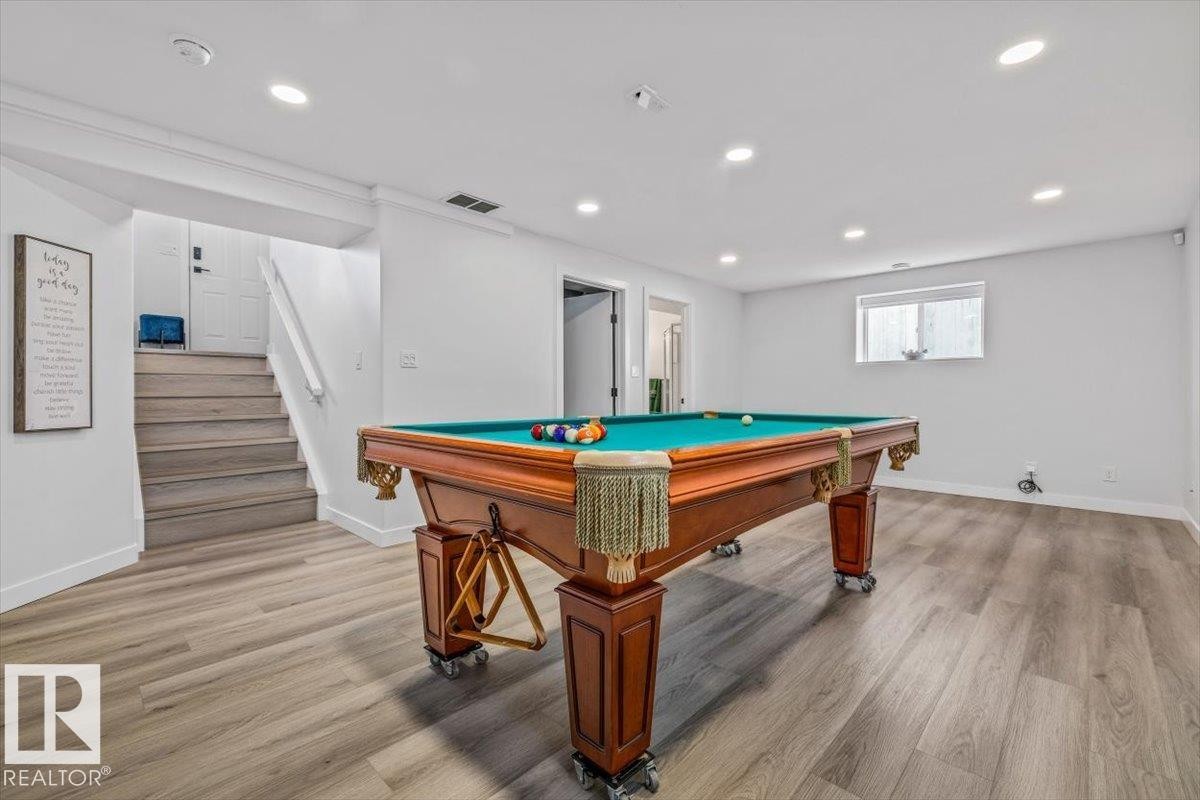 8731 160A Avenue Nw, Edmonton, AB - Indoor Photo Showing Other Room