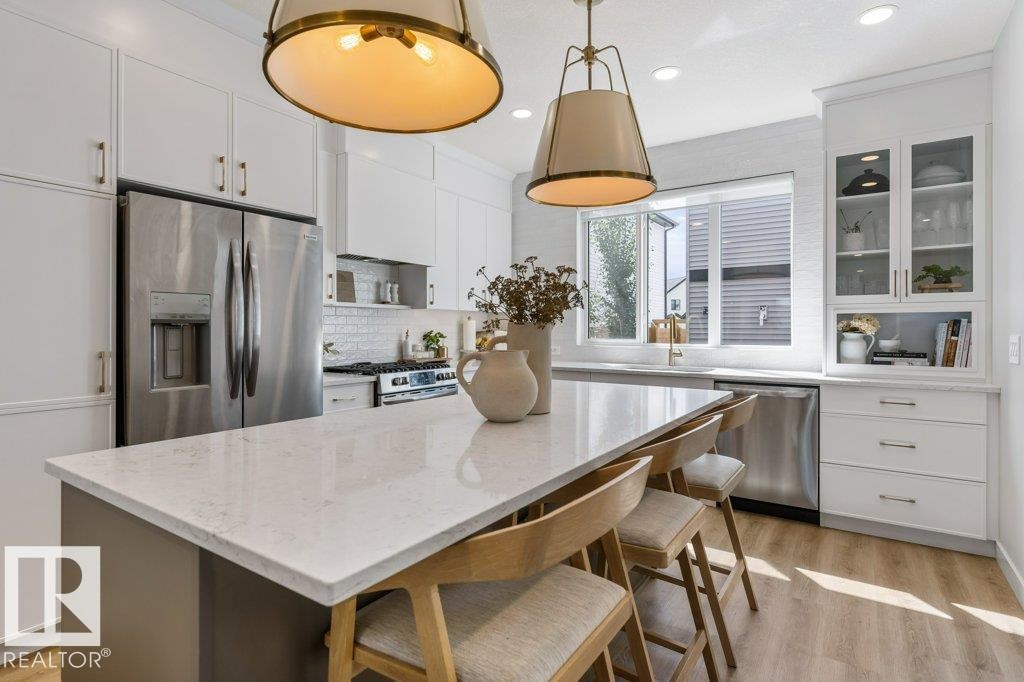 13 Jennifer Crescent, St. Albert, AB - Indoor Photo Showing Kitchen With Upgraded Kitchen