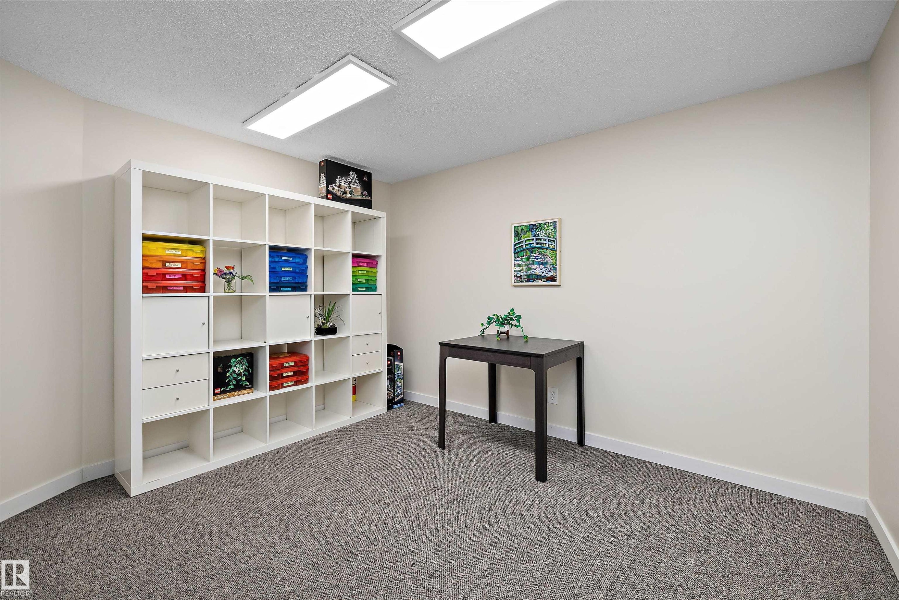 4717 25 Avenue Nw, Edmonton, AB - Indoor