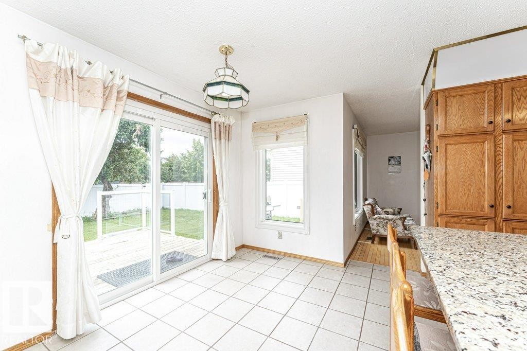 3303 42A Avenue Nw, Edmonton, AB - Indoor Photo Showing Other Room