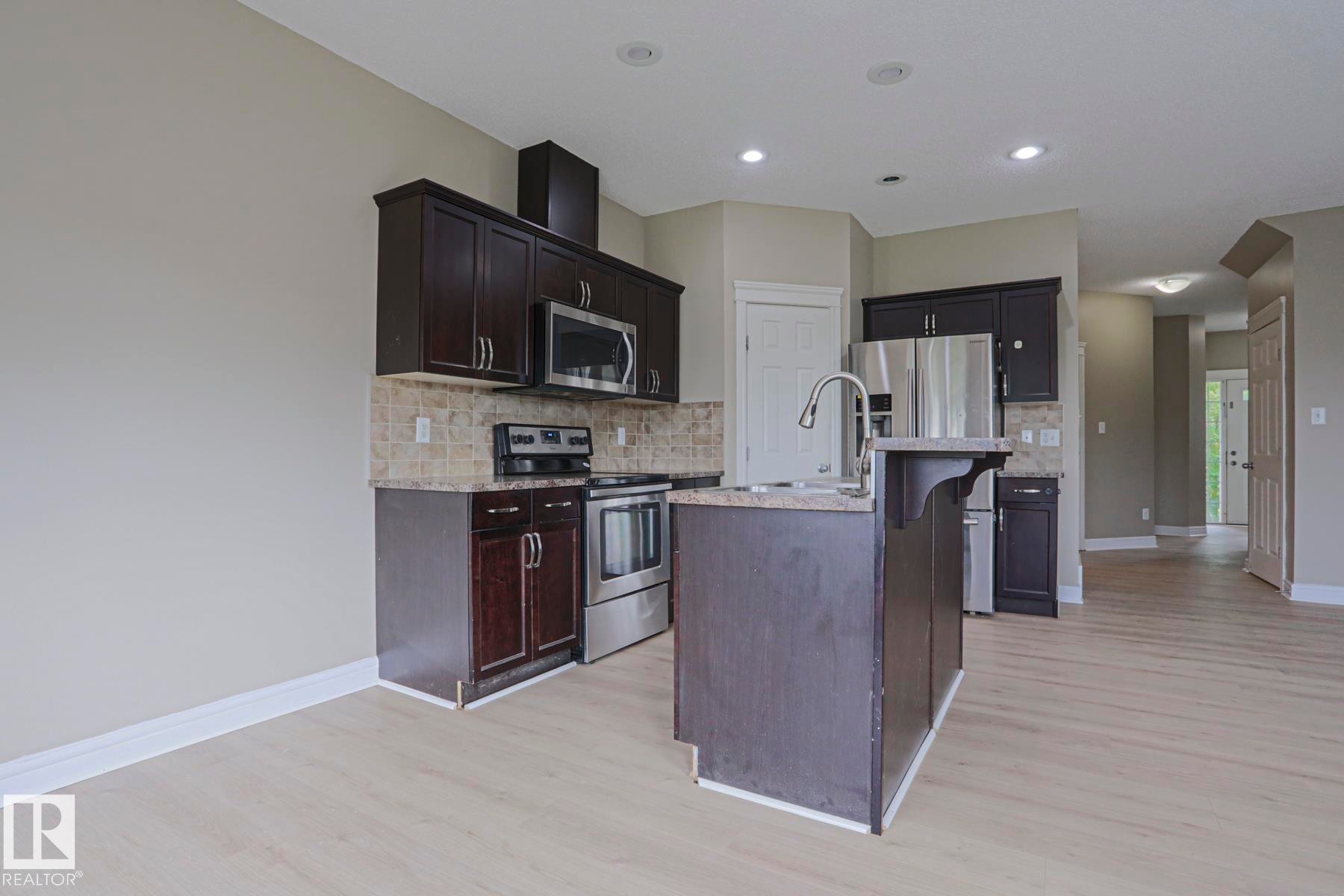1456 33B Street Nw, Edmonton, AB