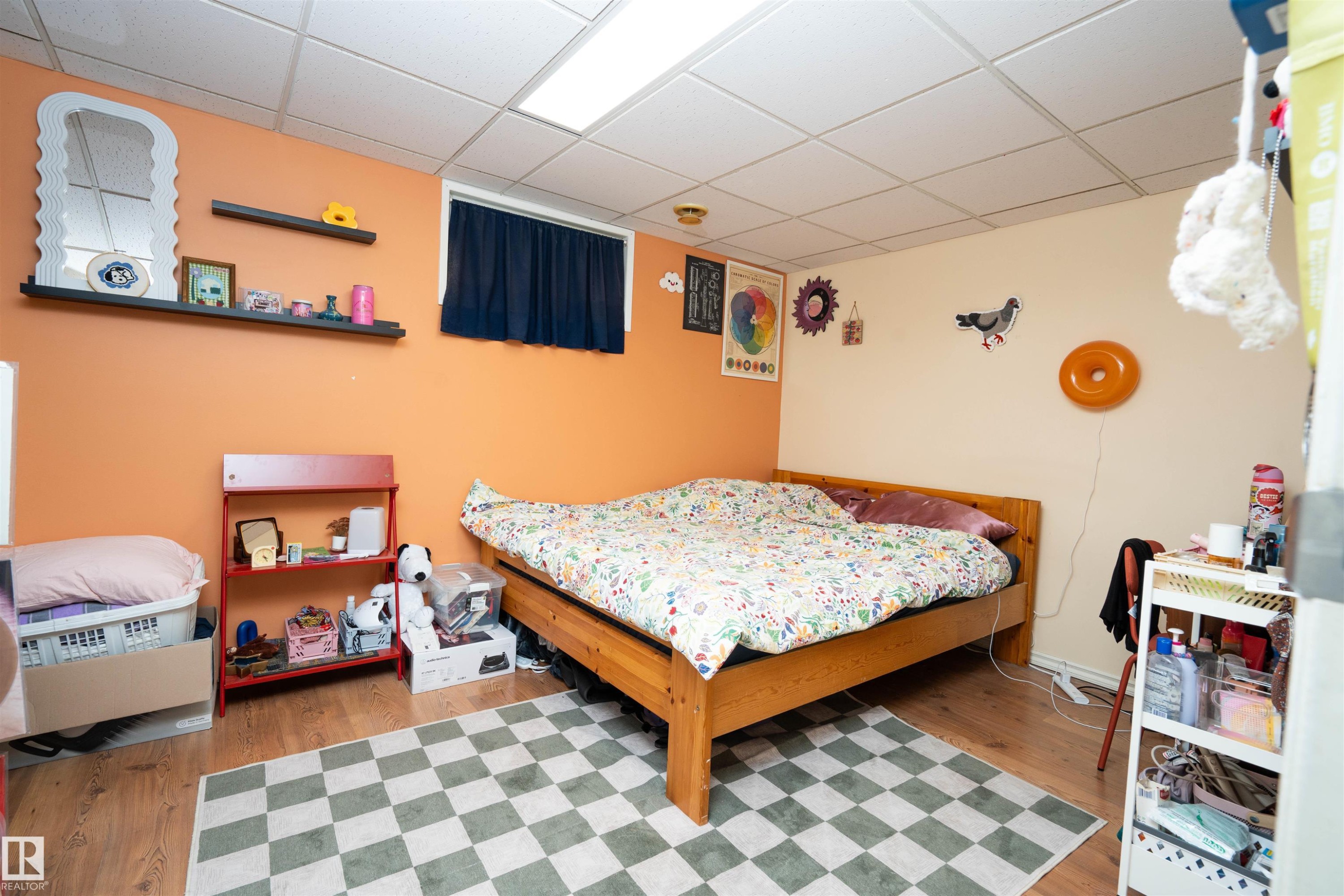 12022 43 Street Nw, Edmonton, AB - Indoor Photo Showing Bedroom