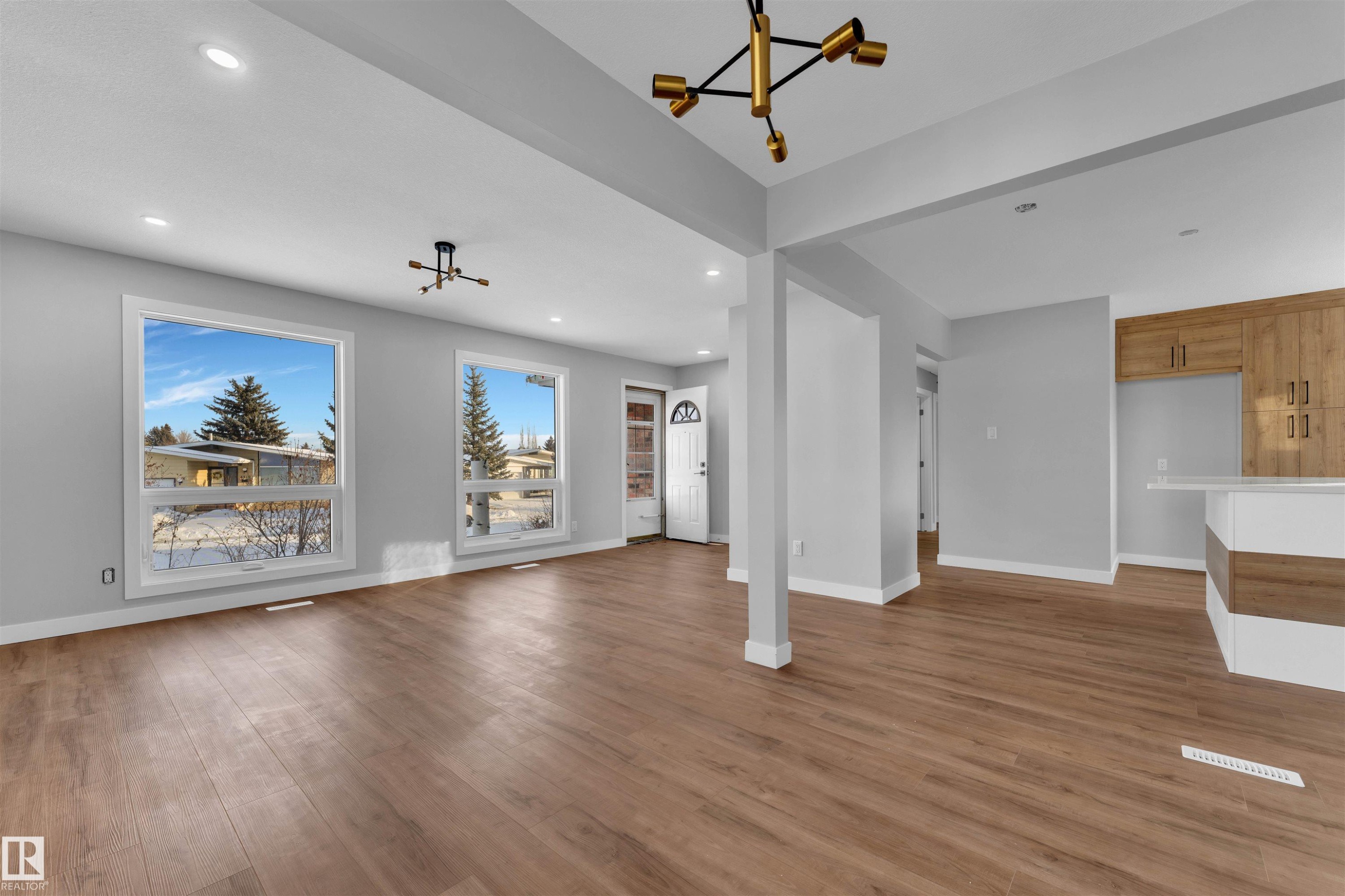 4320 74 Street Nw, Edmonton, AB - Indoor